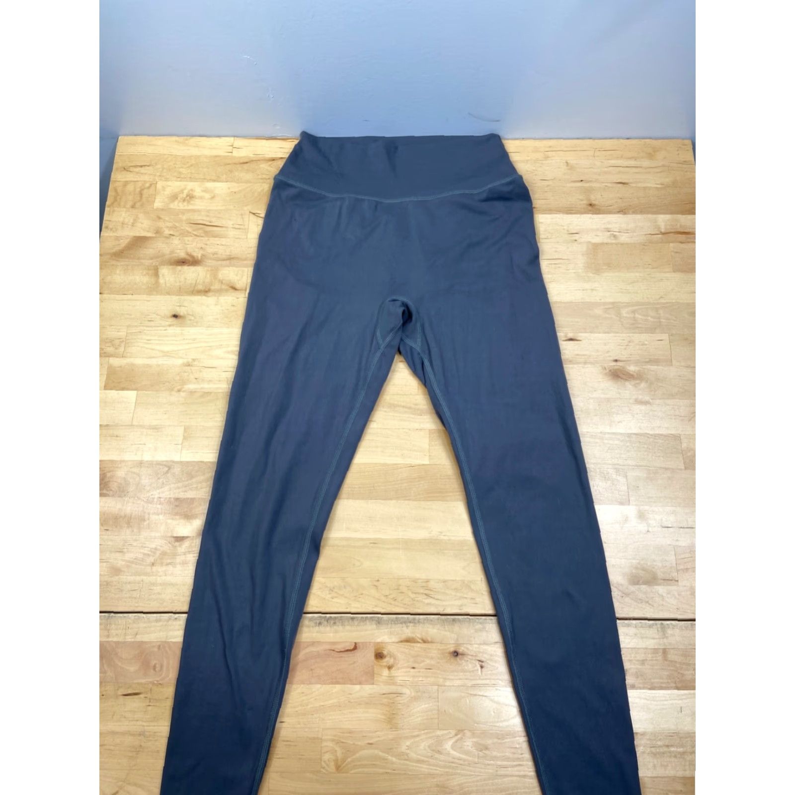 Vintage Alphalete Alphalux Leggings Womens XS Gray Activewear Gym Training Compression Seamless Stretch Logo Athleisure Sports Size 26" / US 2 / IT 38 - 2 Thumbnail