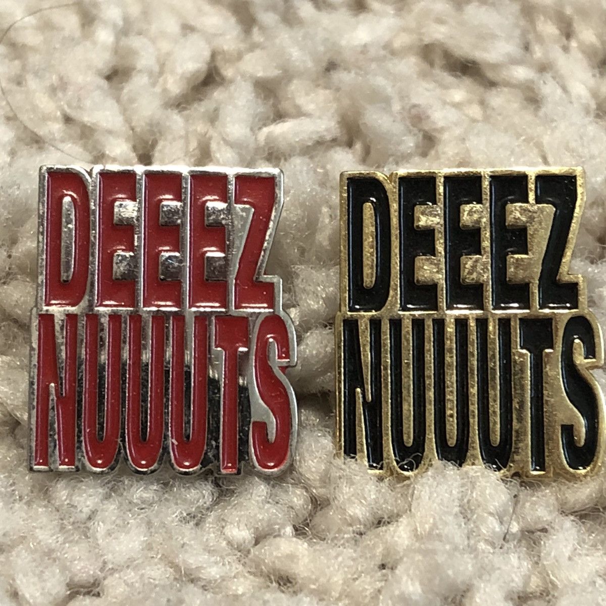 Dr. Dre × Supreme LAST DROP Supreme SS14 DEEEZ NUUUTS Pin Set Size ONE SIZE - 1 Thumbnail