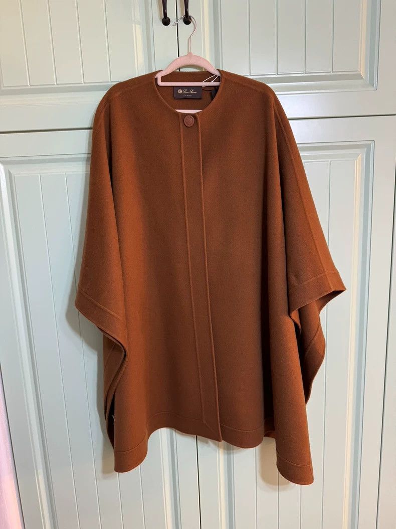 Loro Piana LORO PIANA A single draped shawl Size M / US 6-8 / IT 42-44 - 1 Thumbnail