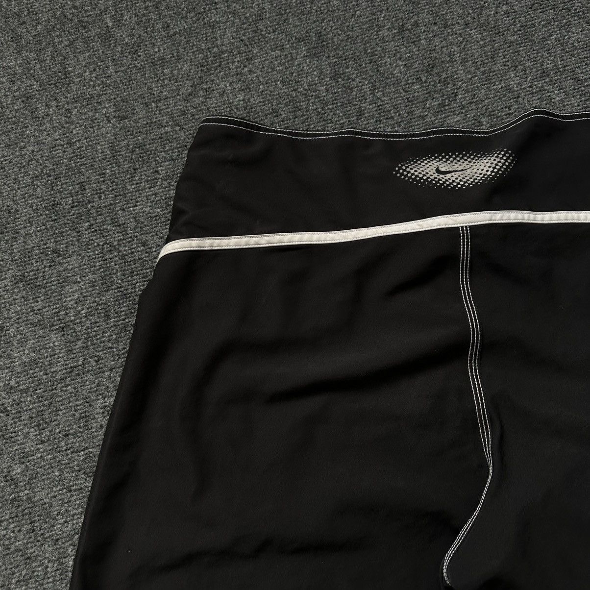 Nike VTG Nike Shorts Size 34 Y2K 00s USA Swimwear Hype Trend Size US 34 / EU 50 - 17 Thumbnail