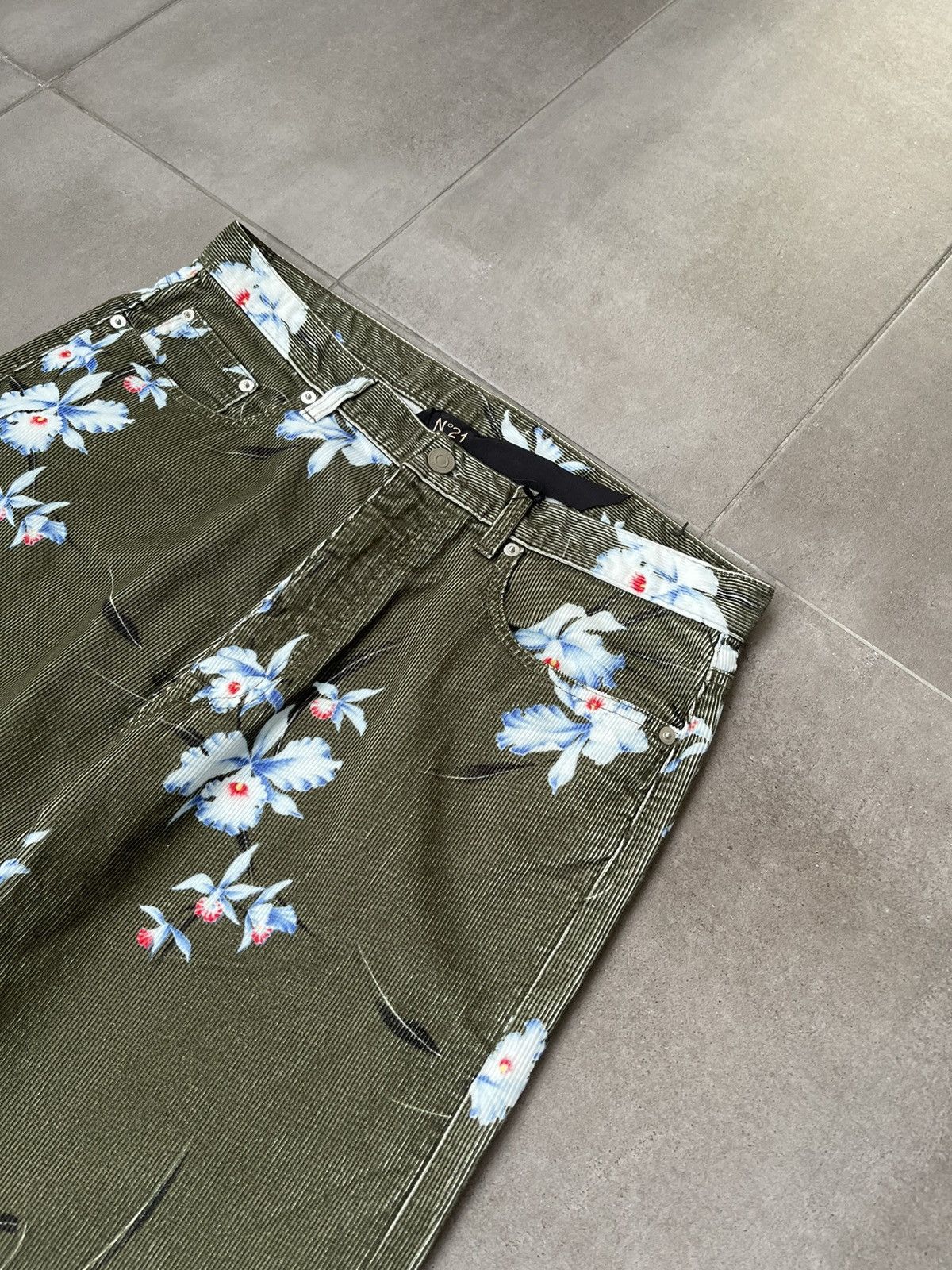 N21 !DS! FW22 N21 Floral Print Straight Leg Green Corduroy Pants Size US 32 / EU 48 - 11 Thumbnail