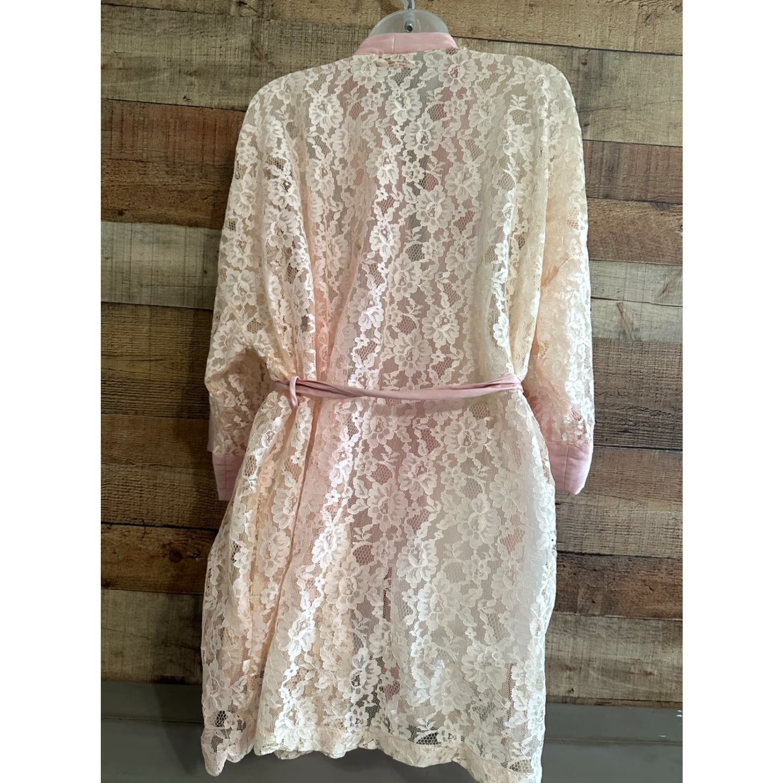 Victoria's Secret VINTAGE Victoria's Secret Satin Robe Belted Floral Light Pink Lace Kimono Ladies Style Belted Rope? Size ONE SIZE - 2 Thumbnail
