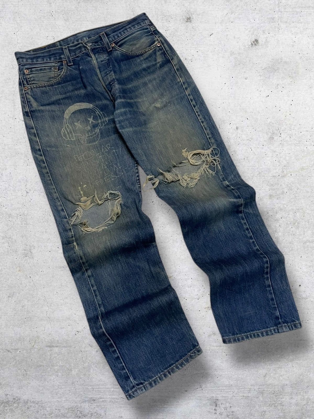 Levi's Vintage Clothing RARE 501 LEVIS 90S DESIGNER SKULL RIPPED FRAYING OG DENIM Size US 31 - 2 Thumbnail