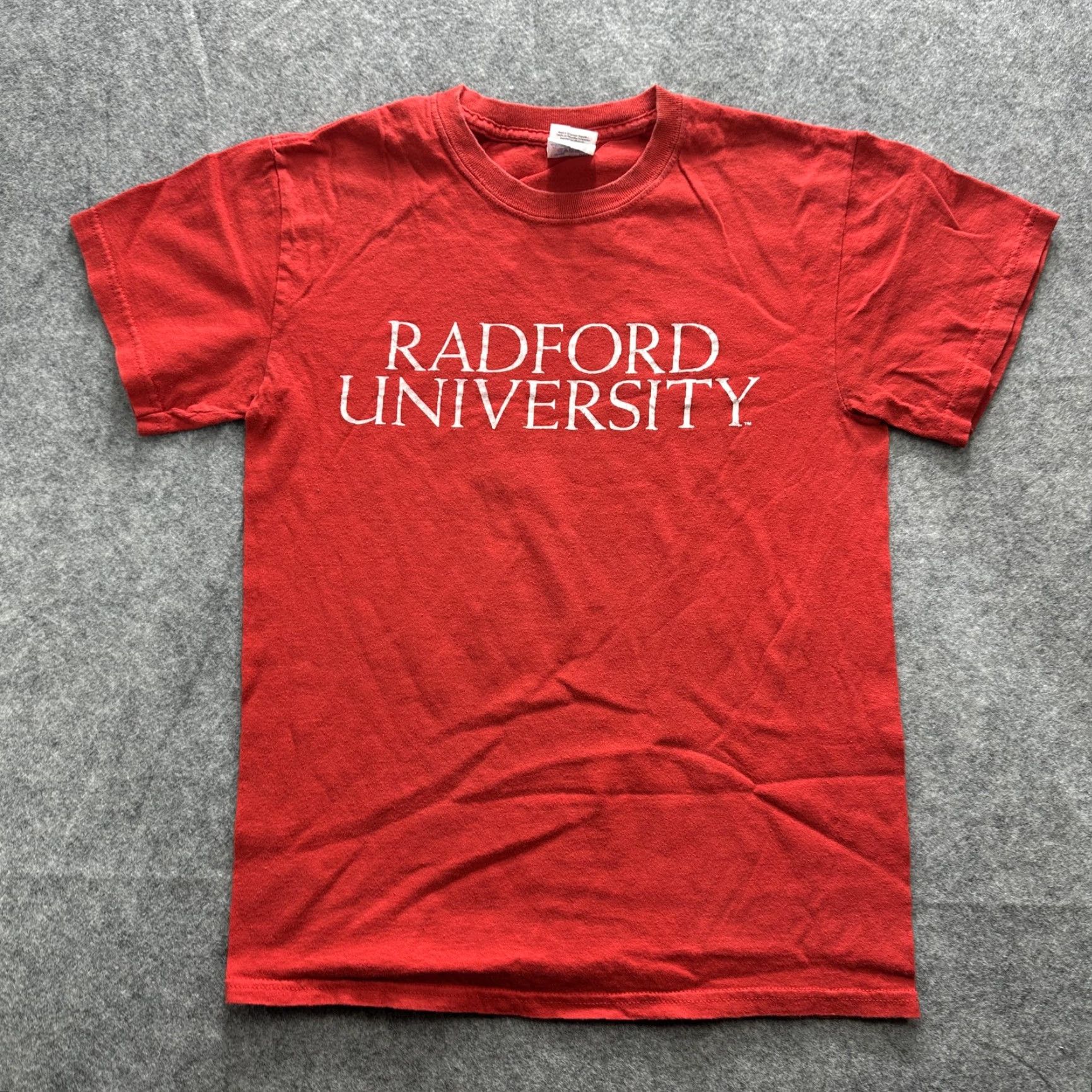 Gildan Radford University Shirt Gildan Heavy Cotton Mens Small Red College Tee Size US S / EU 44-46 / 1 - 3 Thumbnail