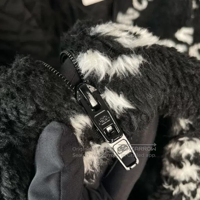 Balenciaga Balenciaga Full Logo Teddy Coat Size XXS / US 00 / IT 34 - 7 Thumbnail