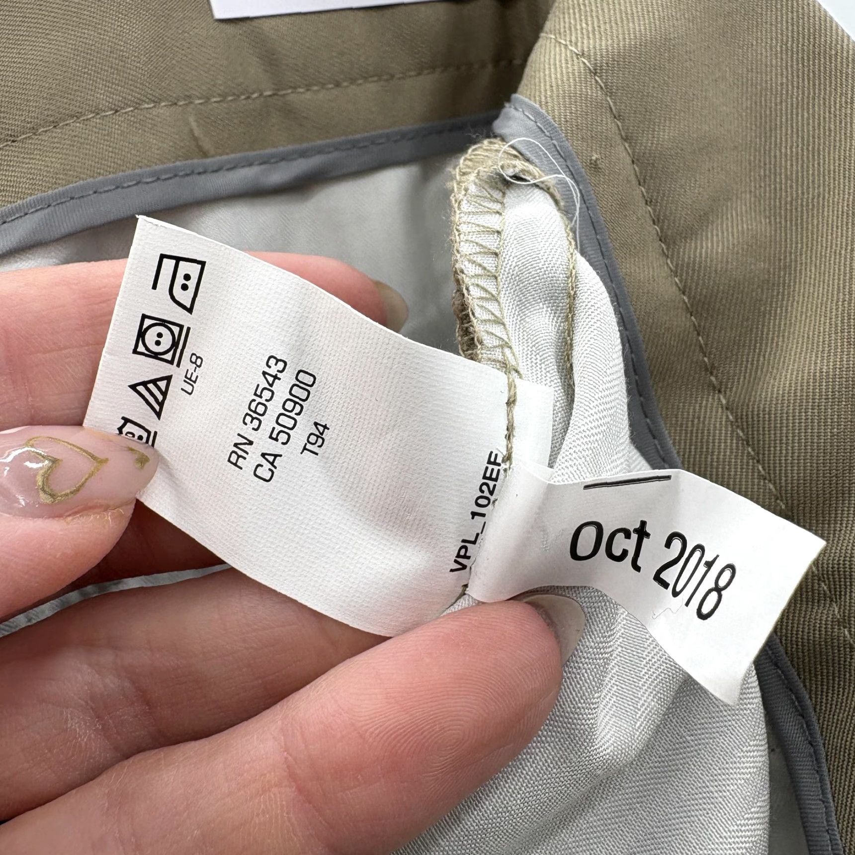 Van Heusen Van Heusen Traveler Dress Pants Mens 30x29 Beige Straight Fit Non Iron Workwear Size US 30 / EU 46 - 6 Thumbnail