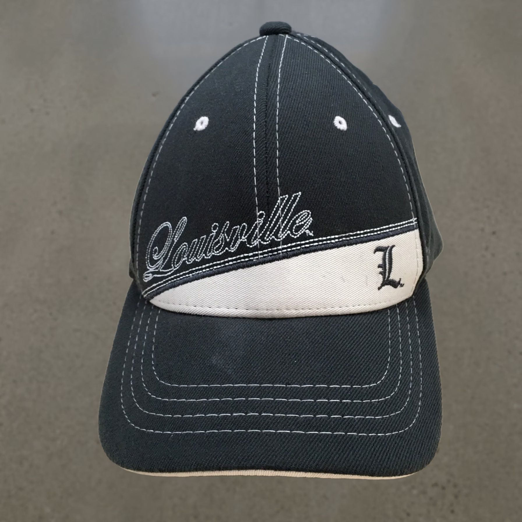 Zephyr LouisVille NCAA Fitted Cap Hat Mens M / L Gray White Zephyr Fit Contrast Stitch Baseball Cap Size ONE SIZE - 1 Thumbnail