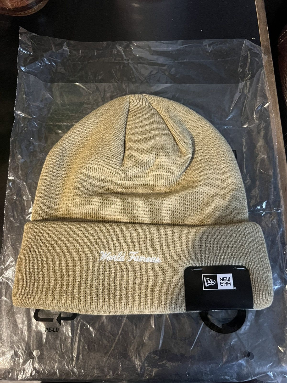 Supreme Supreme Box Logo Beanie Dark Sand FW23 Size ONE SIZE - 2 Thumbnail