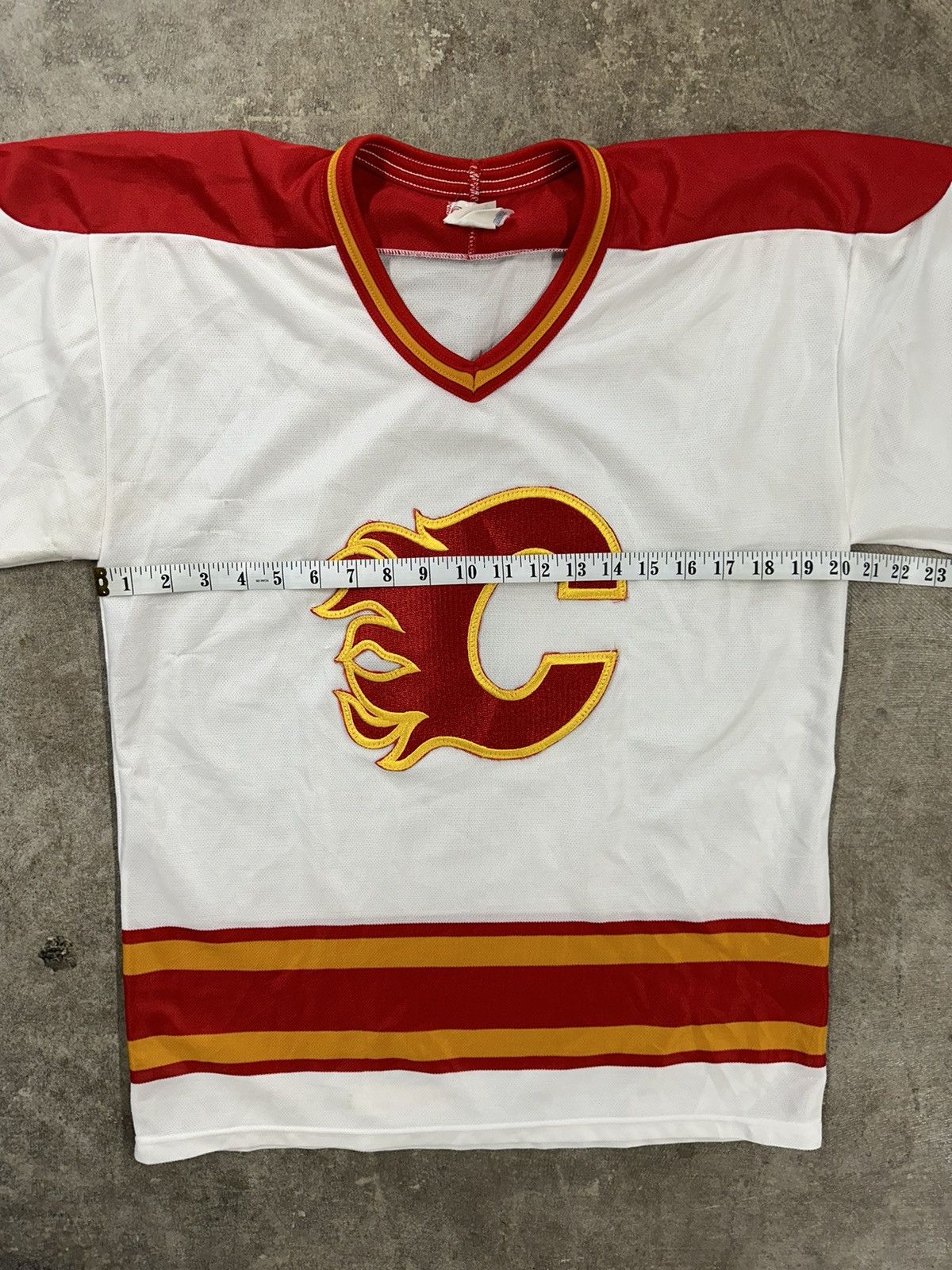 Ccm Vintage 90s CCM Calgary Flames NHL Hockey Jersey Size US M / EU 48-50 / 2 - 15 Thumbnail