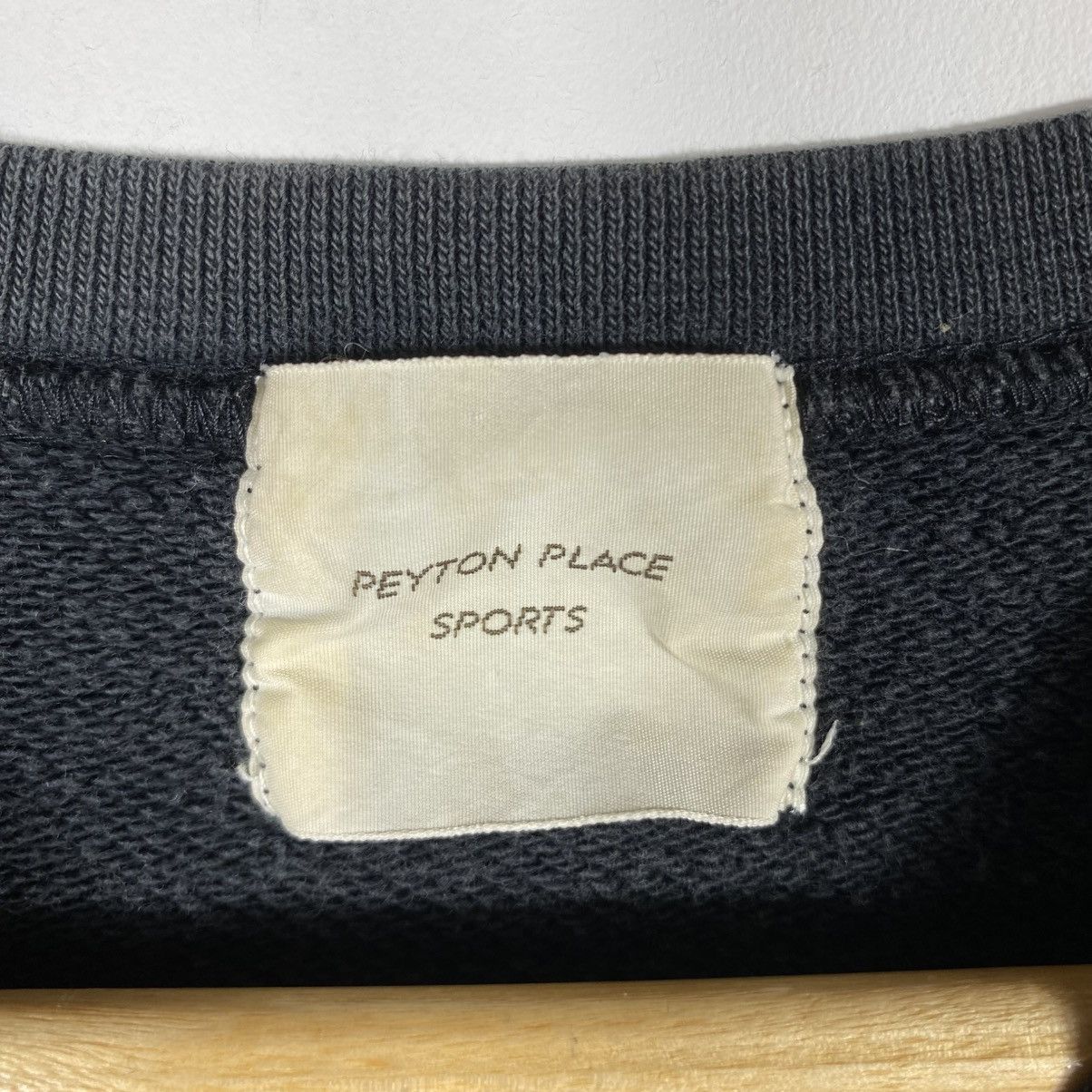 Vintage Vintage 90's PEYTON PLACE SPORTS Graphic Crewneck Sweatshirt Size US M / EU 48-50 / 2 - 5 Thumbnail