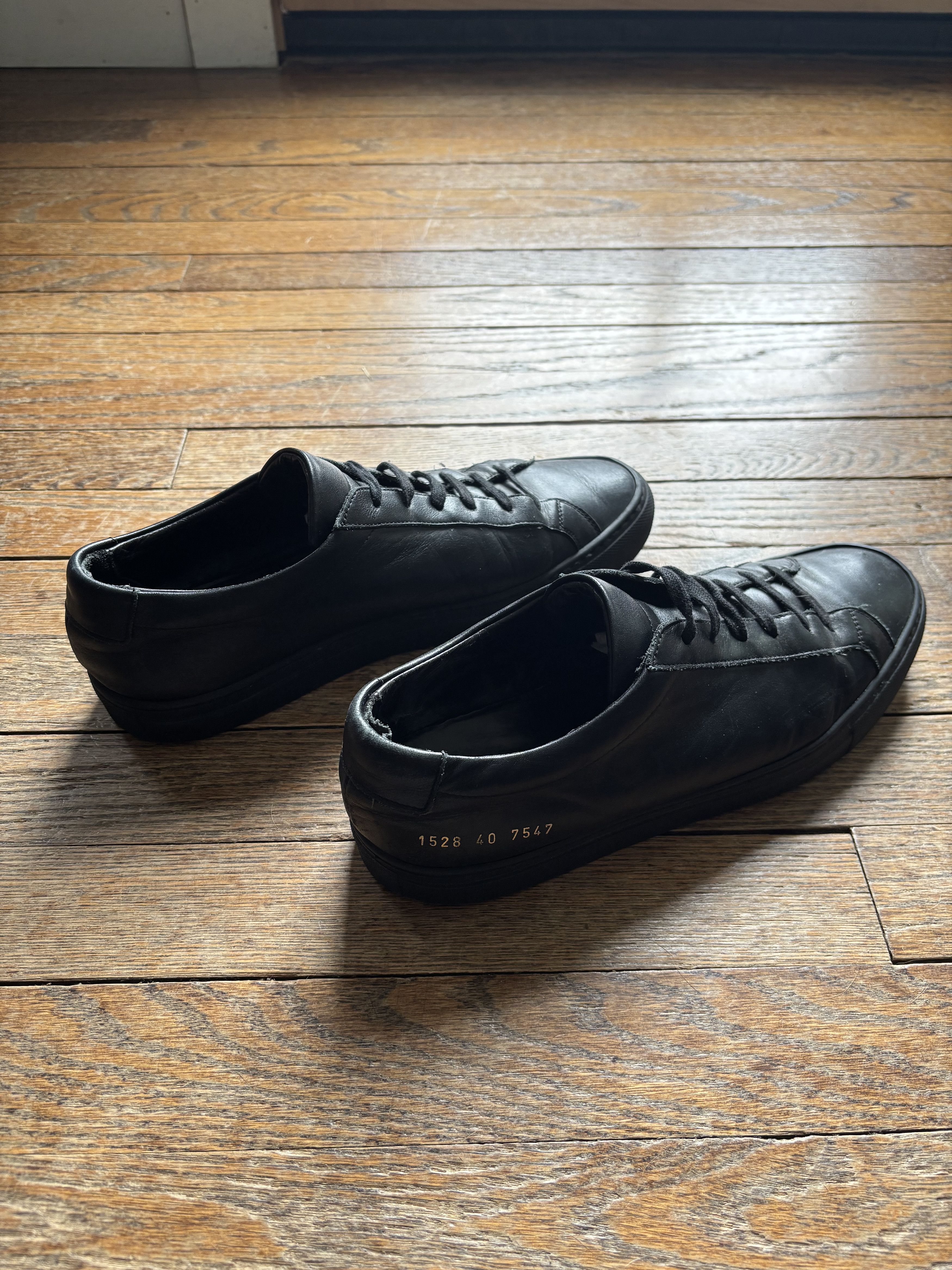 Common Projects Achilles Low - Triple Black Size US 8 / EU 41 - 4 Thumbnail