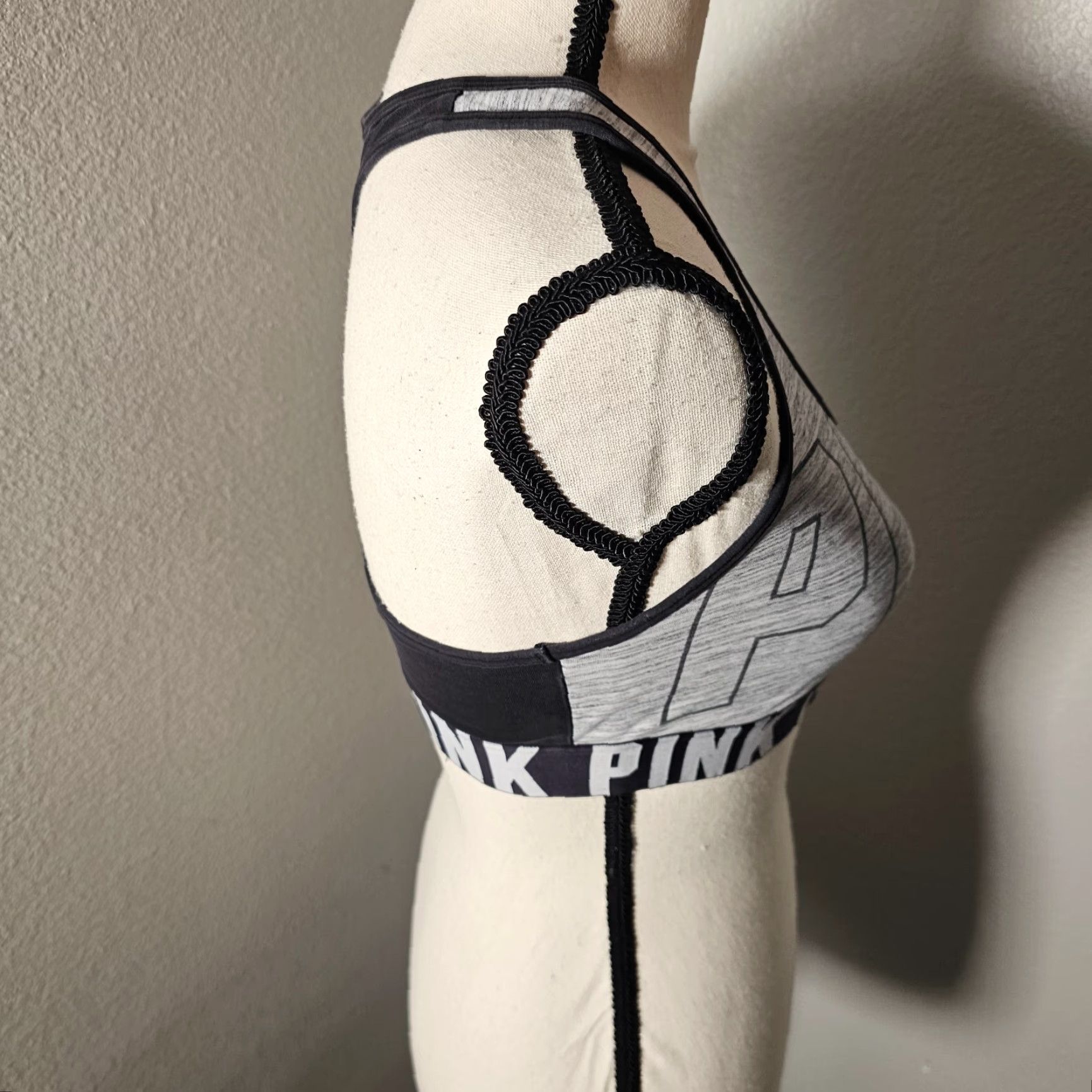 Victoria's Secret Victoria’s Secret PINK Ultimate Black & Gray Wireles Sports Bra Racerback M Size ONE SIZE - 4 Thumbnail