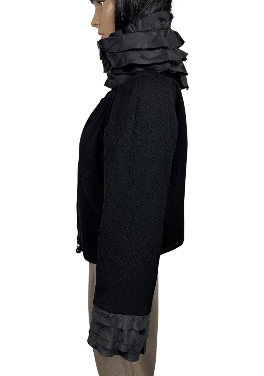 Armani Collezioni Armani Collezioni Wool Zip Jacket Ruffle Trim size IT42 Size M / US 6-8 / IT 42-44 - 5 Thumbnail
