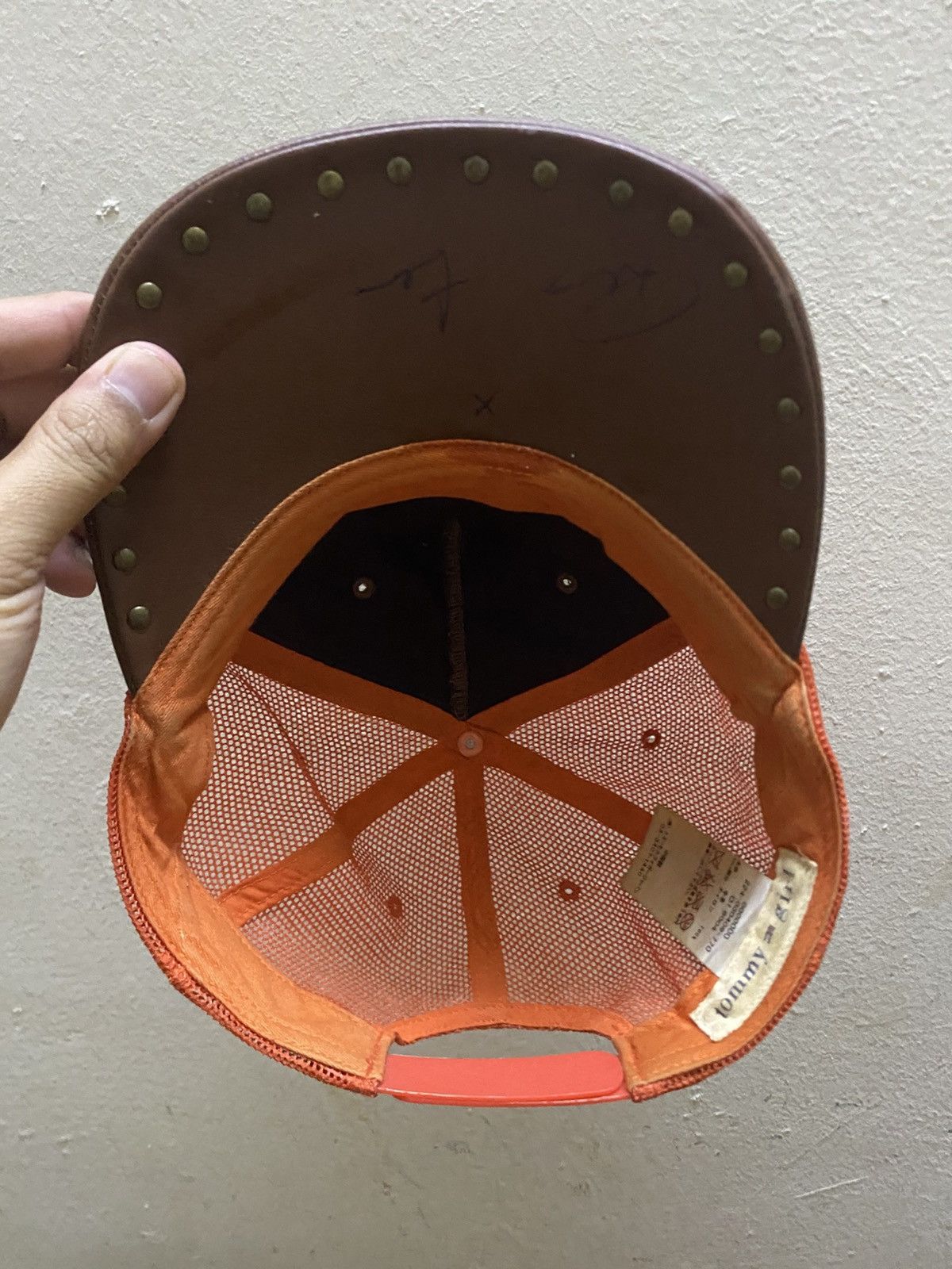 Vintage Vintage Y2K Tommy Girl Studded Leather Trucker Cap Size ONE SIZE - 4 Thumbnail