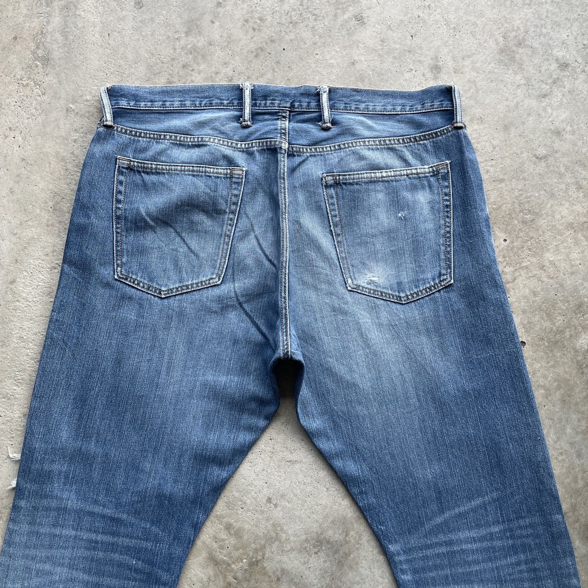 Gap Vintage Gap Distressed Denim Jeans Pants Faded W39 Size US 39 - 9 Thumbnail
