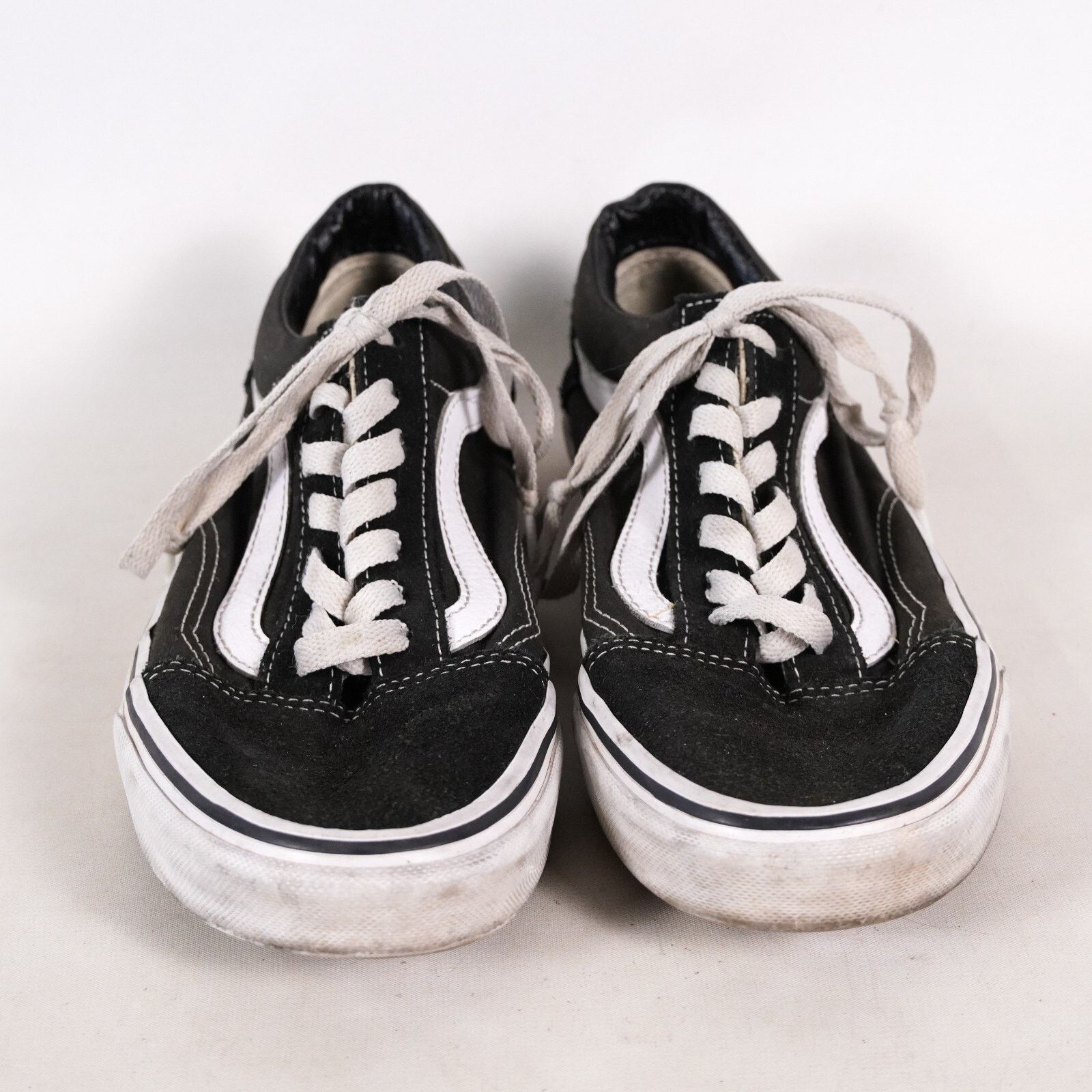 Vans Vans Off The Wall Athletic Skate Shoe Casual Sneaker Men 5.5 Size US 5.5 / EU 38 - 2 Thumbnail