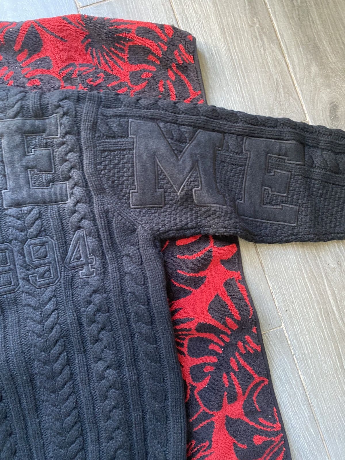 Supreme Supreme Applique Cable Knit Sweater In Hand Size US L / EU 52-54 / 3 - 4 Thumbnail