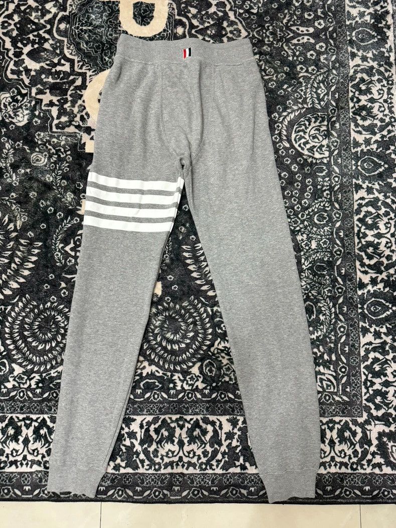 Thom Browne Thom Browne size2 Grey trousers Size US 26 / EU 42 - 2 Thumbnail