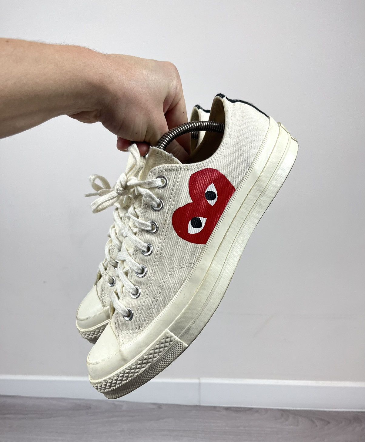 Converse Converse Play Comme Des Garcons White Heart Sneakers Shies Size US 9 / EU 42 - 8 Thumbnail
