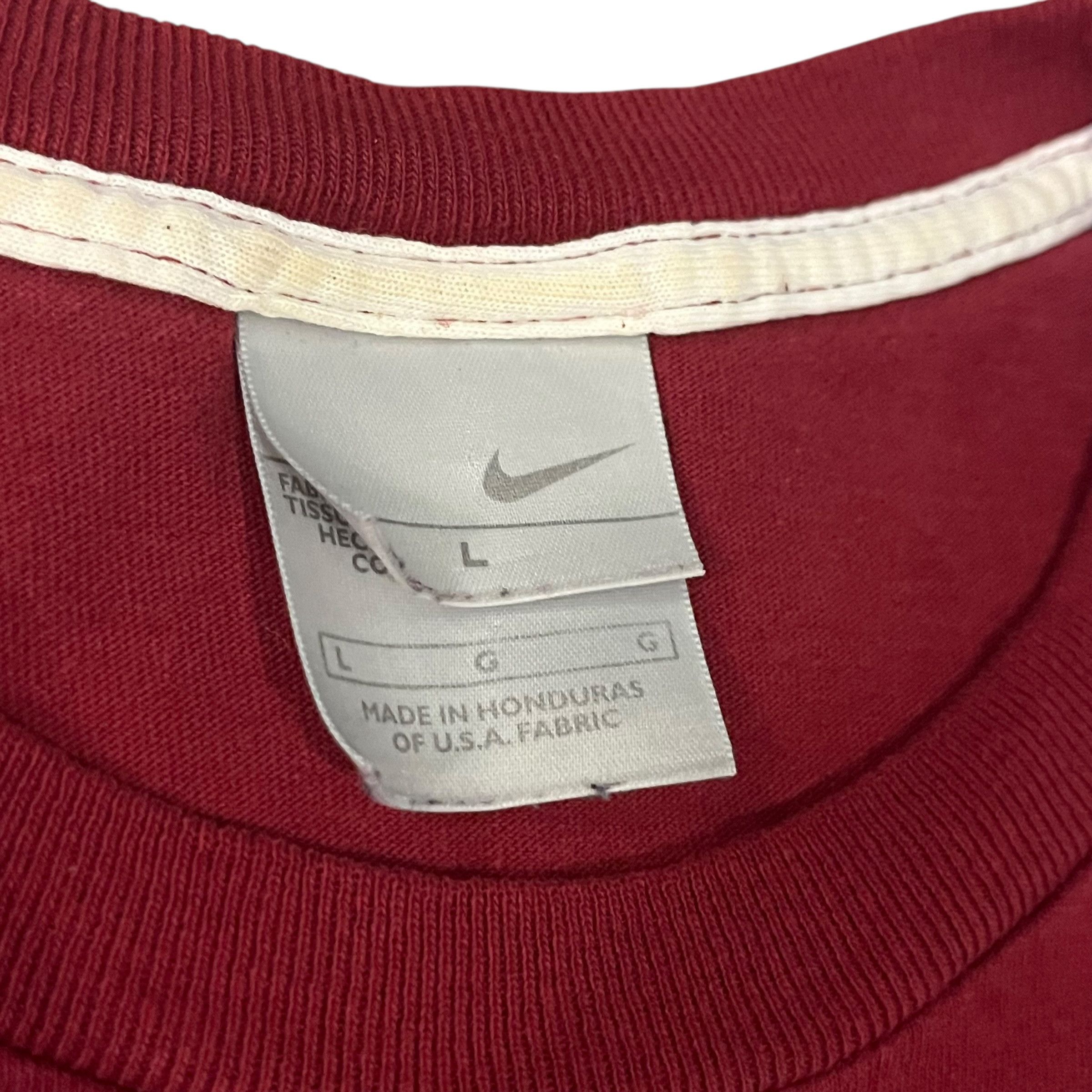 Nike VINTAGE Nike Gem Swoosh T Shirt faded y2k Size US L / EU 52-54 / 3 - 2 Thumbnail