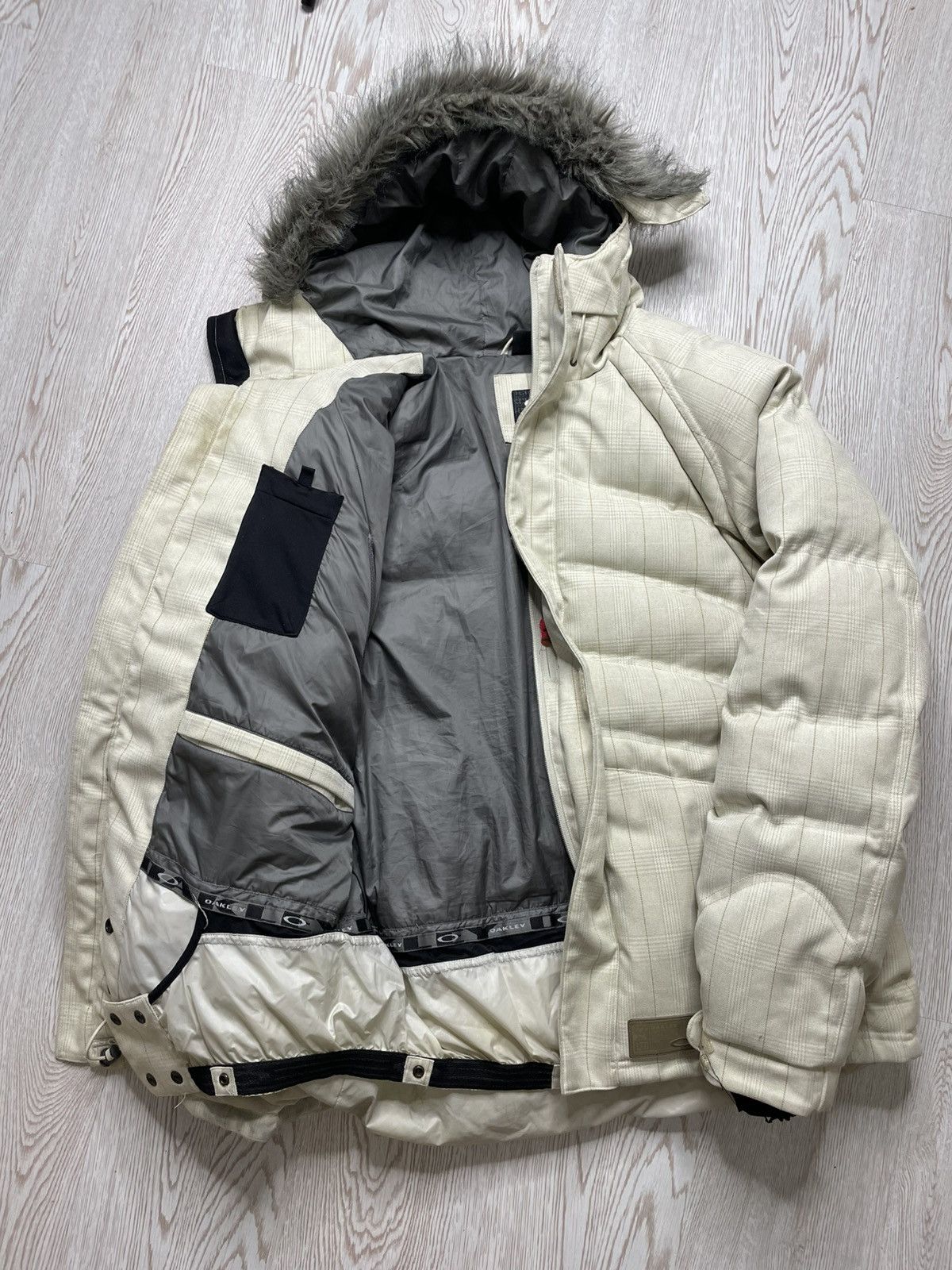 Oakley Vintage Rare Oakley Software Snowboard/Ski suit/set size L Size US L / EU 52-54 / 3 - 13 Thumbnail