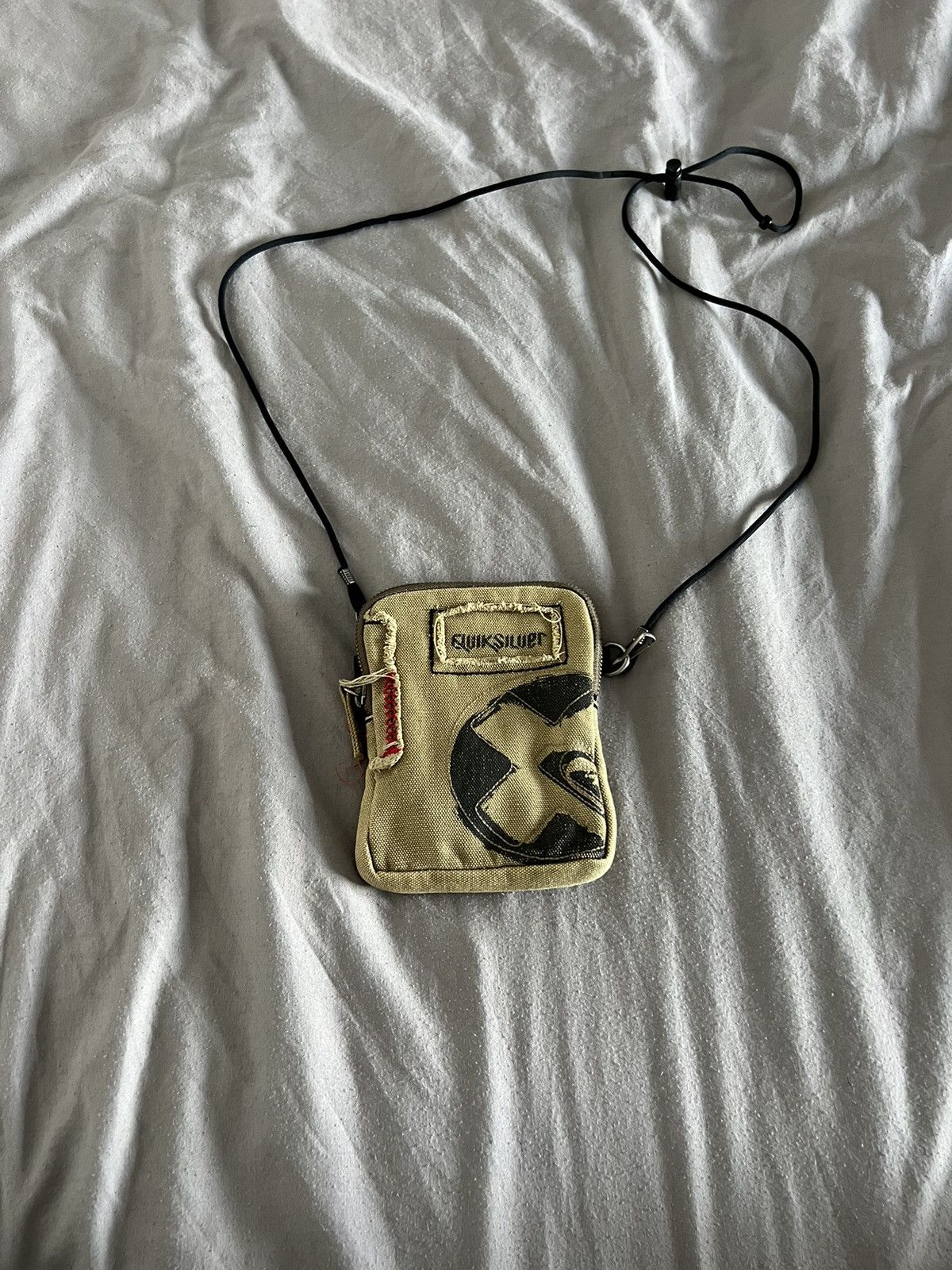 Quiksilver Vintage Quiksilver Camo Messenger Mini Bag Y2K Size ONE SIZE - 2 Thumbnail