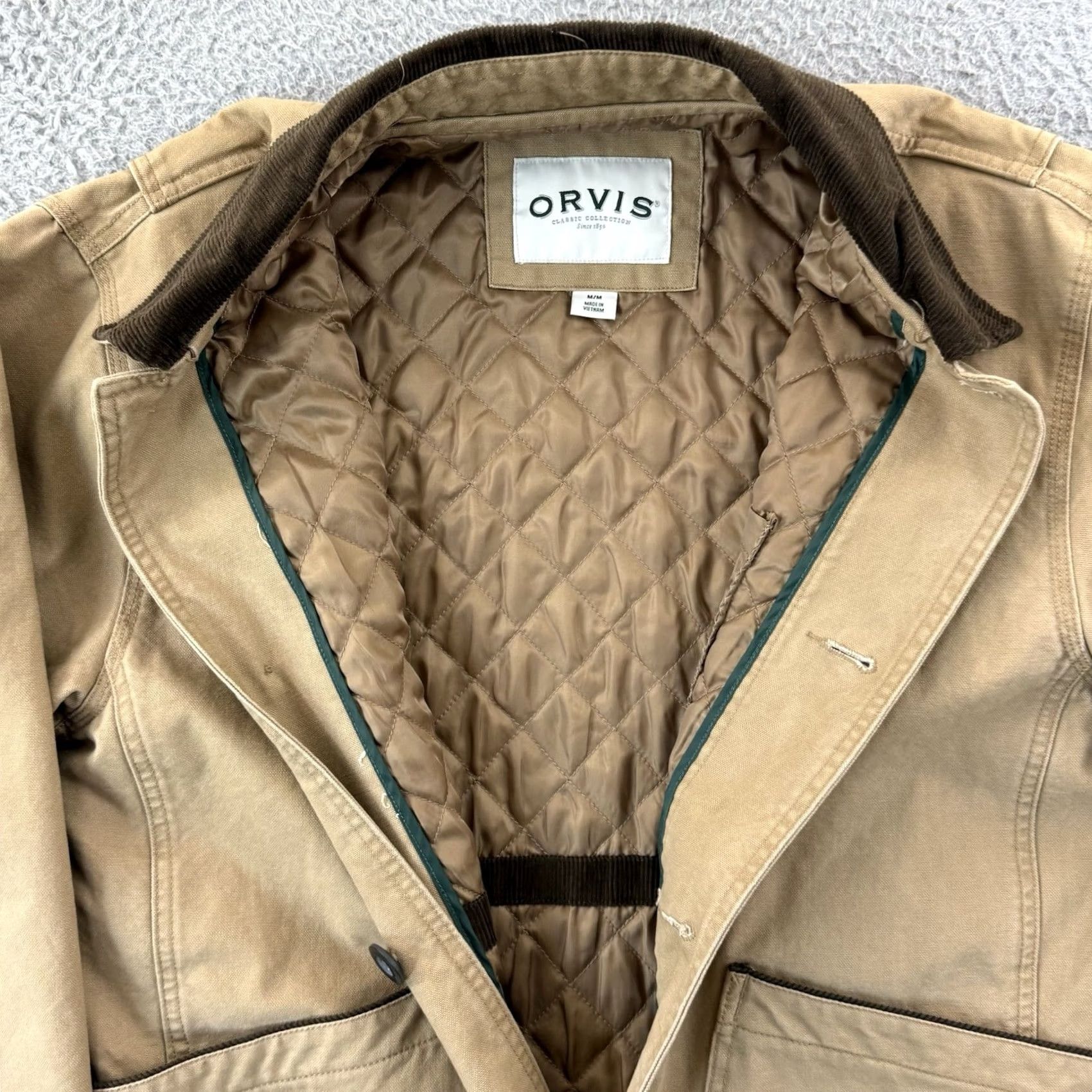 Orvis Orvis Jacket Mens M Field Coat Button Up Insulated Canvas Quilted Lined Outdoor Brown 46 in Chest Regular Fits Outdoors Fall Winter Winter Weather Size US M / EU 48-50 / 2 - 6 Thumbnail