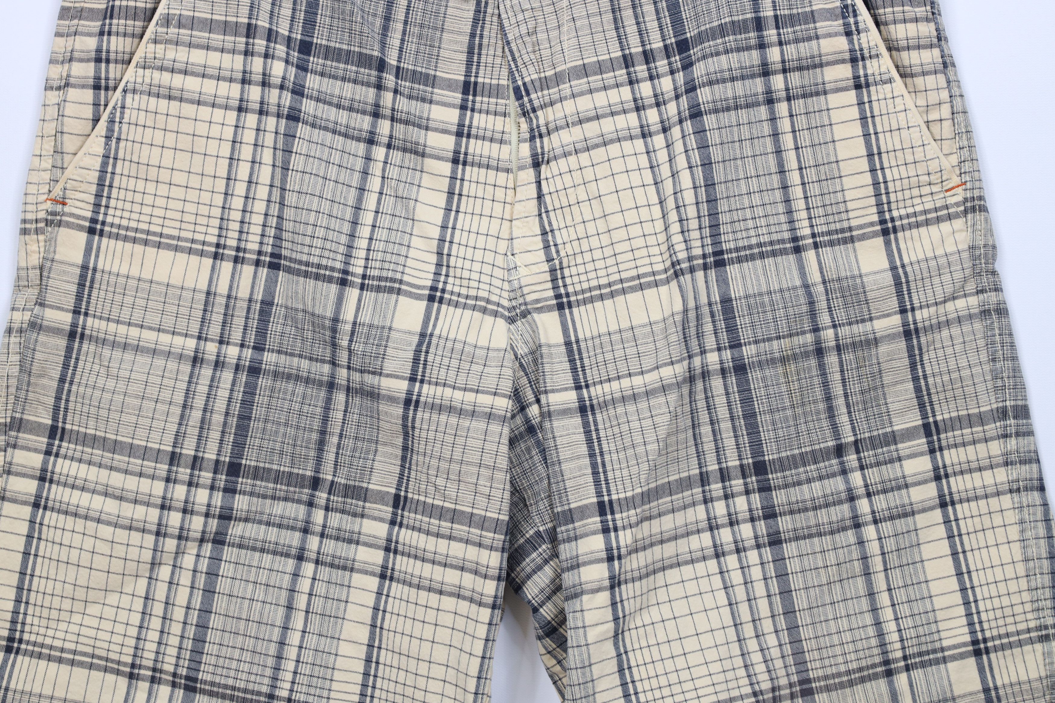 Tommy Bahama Vintage Tommy Bahama Faded Stretch Golf Chino Shorts Plaid Size US 33 - 3 Thumbnail
