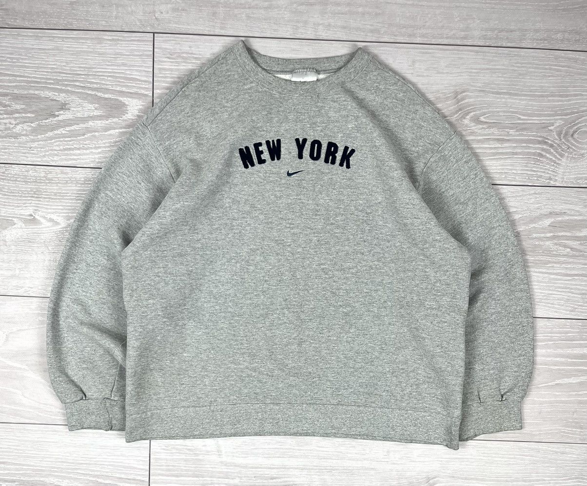 Nike Nike Vintage 00s Made In USA New York Baggy Sweatshirt Size US M / EU 48-50 / 2 - 1 Thumbnail