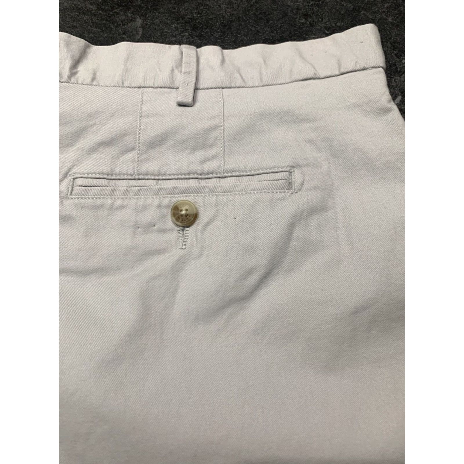 Peter Millar Peter Millar Mens Shorts 44 Gray Golf Chino Cotton Slim Mid-Length Casual Size US 44 / EU 60 - 3 Thumbnail