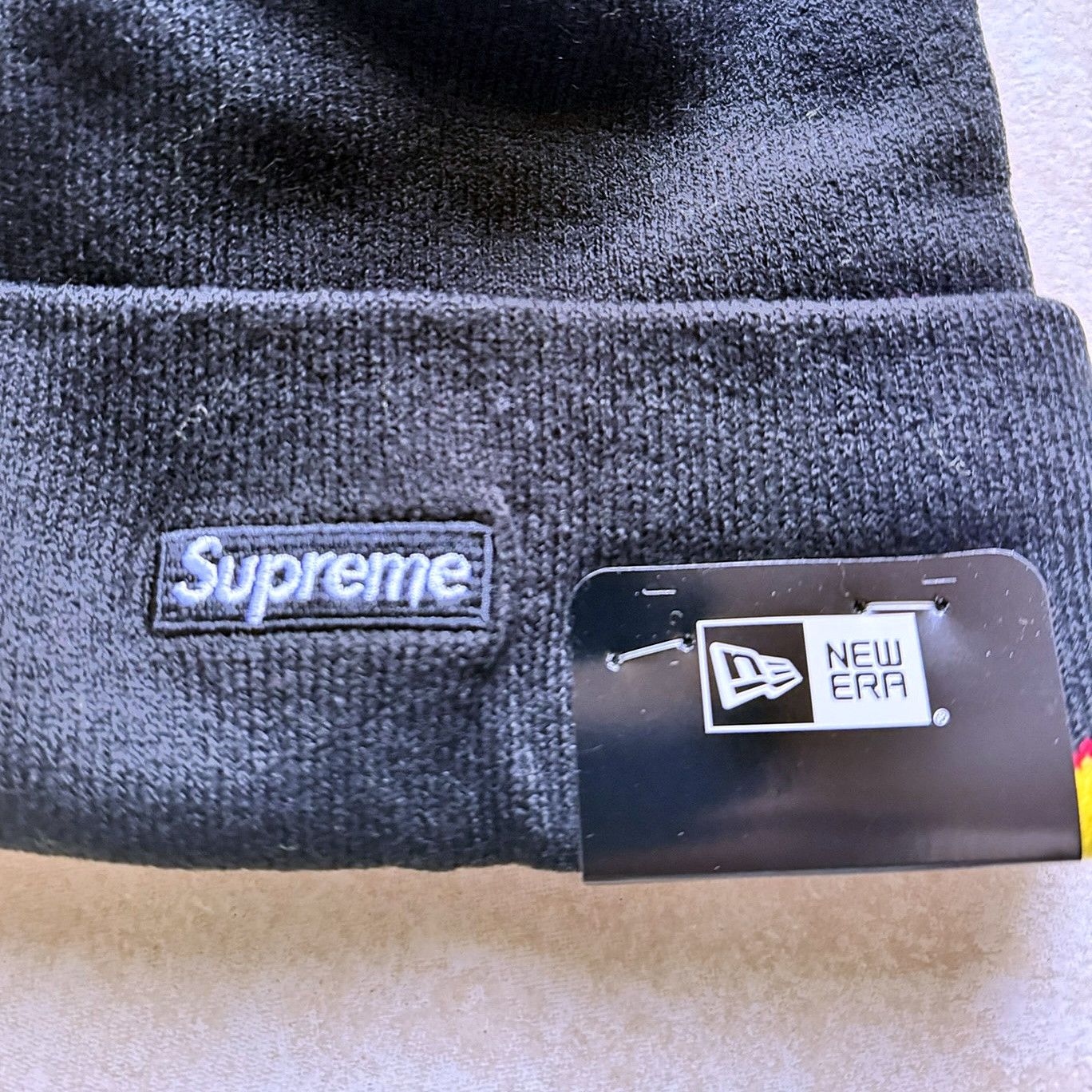 Supreme Supreme x New Era Script Cuff Beanie FW 19 BLACK Size ONE SIZE - 7 Thumbnail