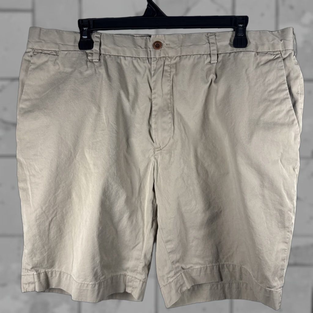 Polo Ralph Lauren Polo Ralph Lauren Classic Fit Beige Casual Shorts Mens Size 38 Size US M / EU 48-50 / 2 - 1 Thumbnail