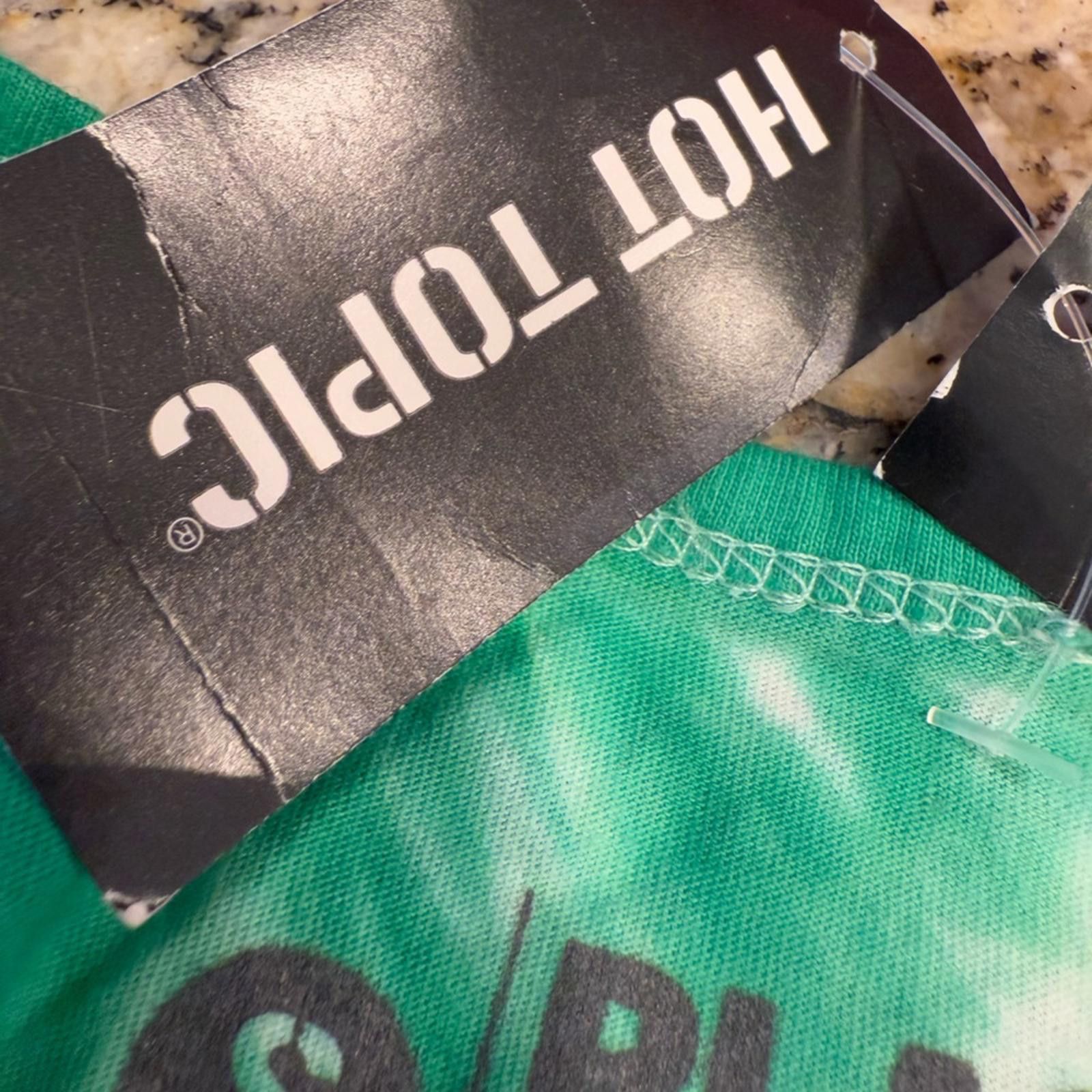 Hot Topic Hot Topic green tie dye shamrock cotton tank top SZ SM Size S / US 4 / IT 40 - 4 Thumbnail
