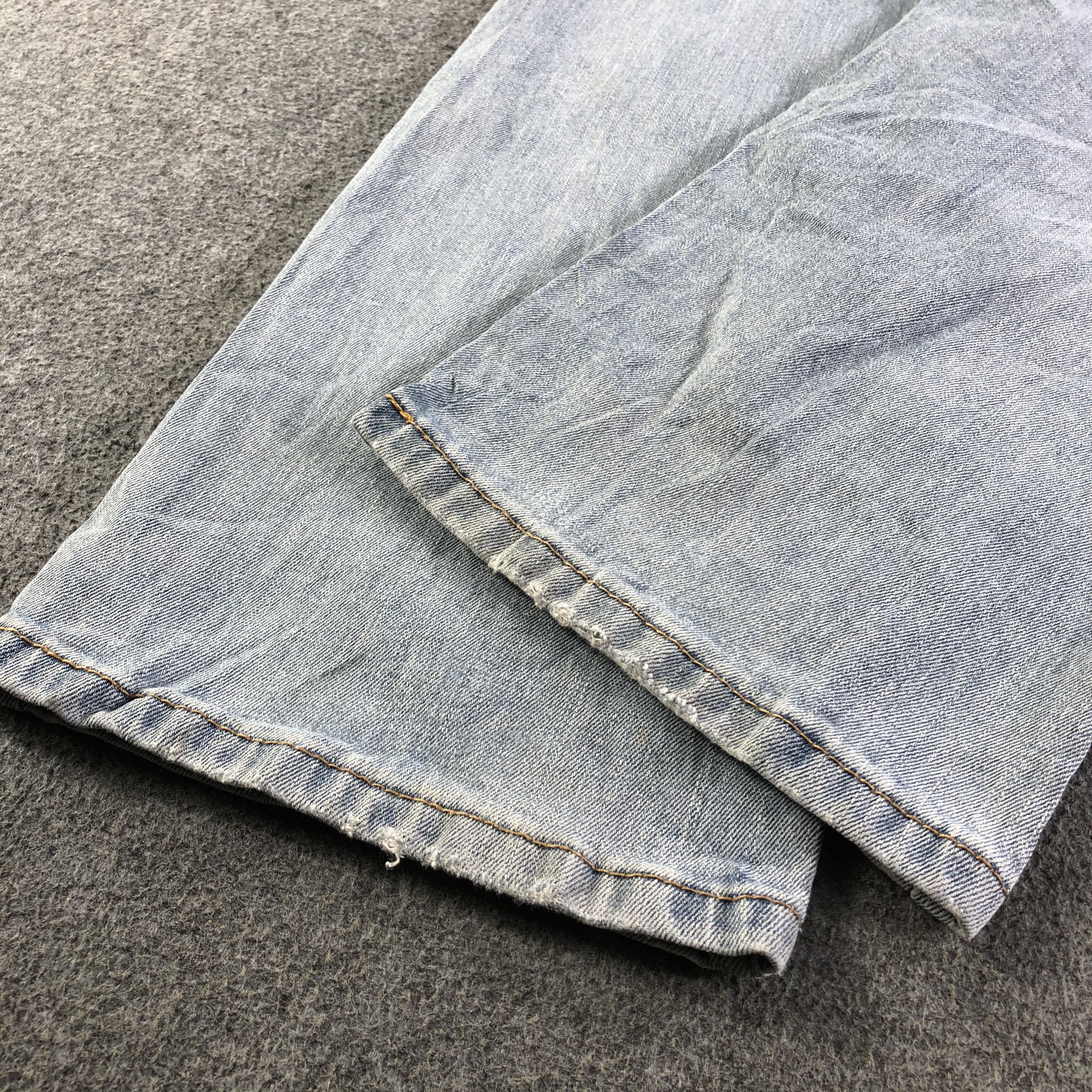 Levi's Vintage Light Wash Levis 505 Jeans-J4176 Size US 39 - 5 Thumbnail