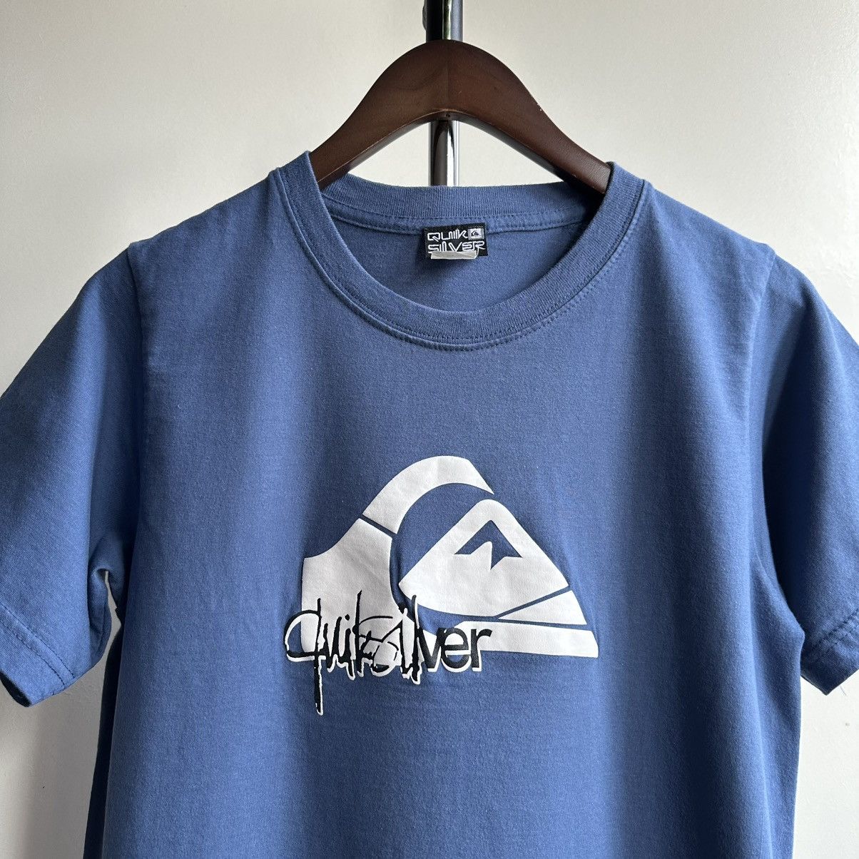 Quiksilver × Vintage Vintage Quiksilver Surf Style Big Logo Tee Size US S / EU 44-46 / 1 - 3 Thumbnail