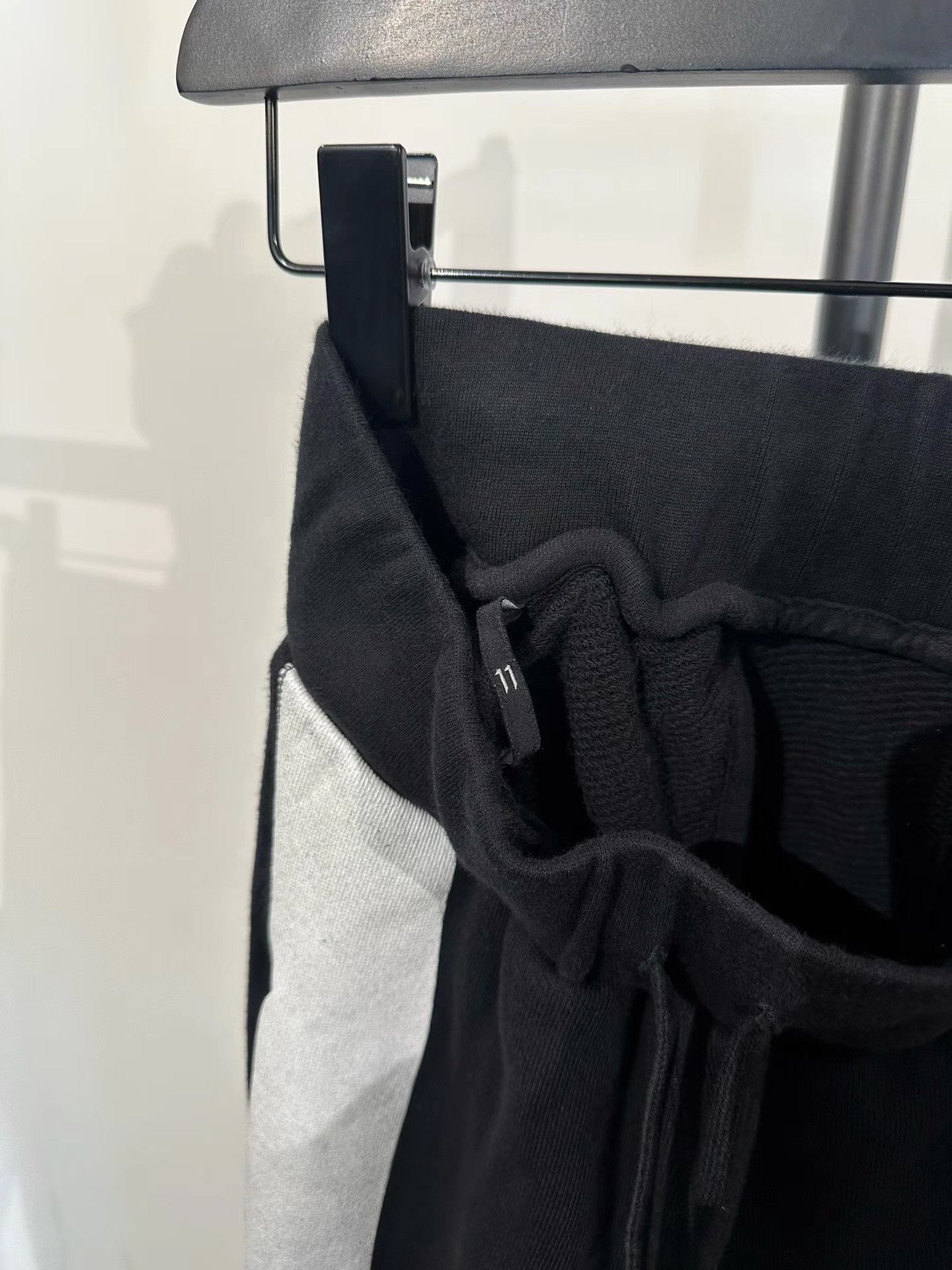 11 By Boris Bidjan Saberi 11by BBS P3 Print Elastic Cuff Sweatpants K35 Size US 33 - 6 Thumbnail