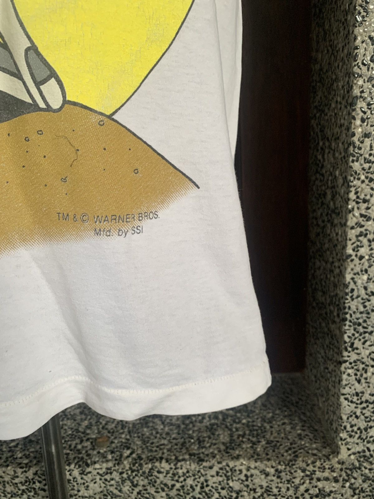 Vintage × Warner Bros Vintage 90s Bugs Bunny Warner Bros T shirt Size US L / EU 52-54 / 3 - 3 Thumbnail