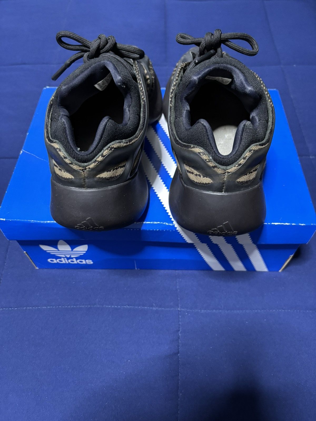 Adidas Adidas Yeezy 700 V3 Clay Brown 2020 Size 10 Size US 10 / EU 43 - 5 Thumbnail