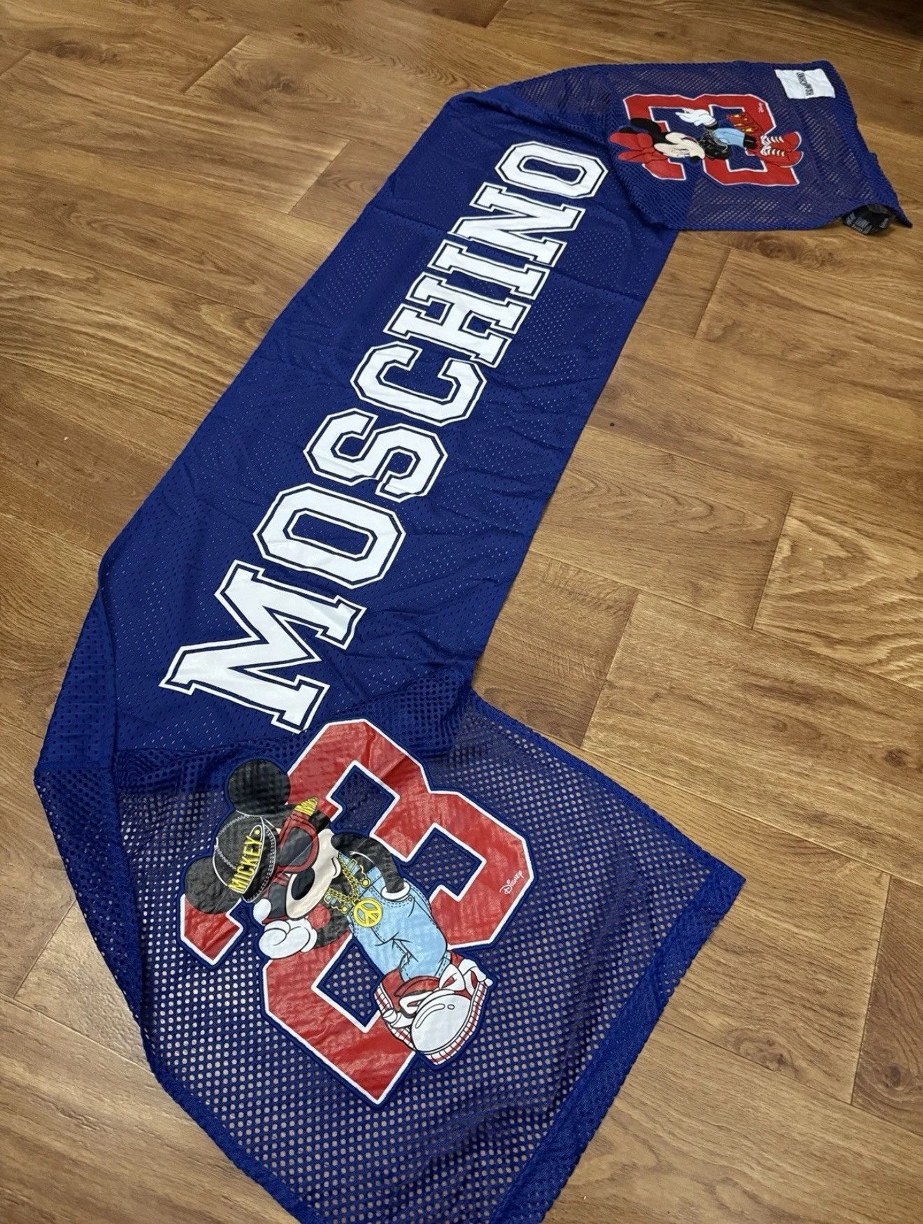H&M × Moschino Moschino x H&M Brand New Football Mickey Scarf Disney OS Size ONE SIZE - 2 Thumbnail