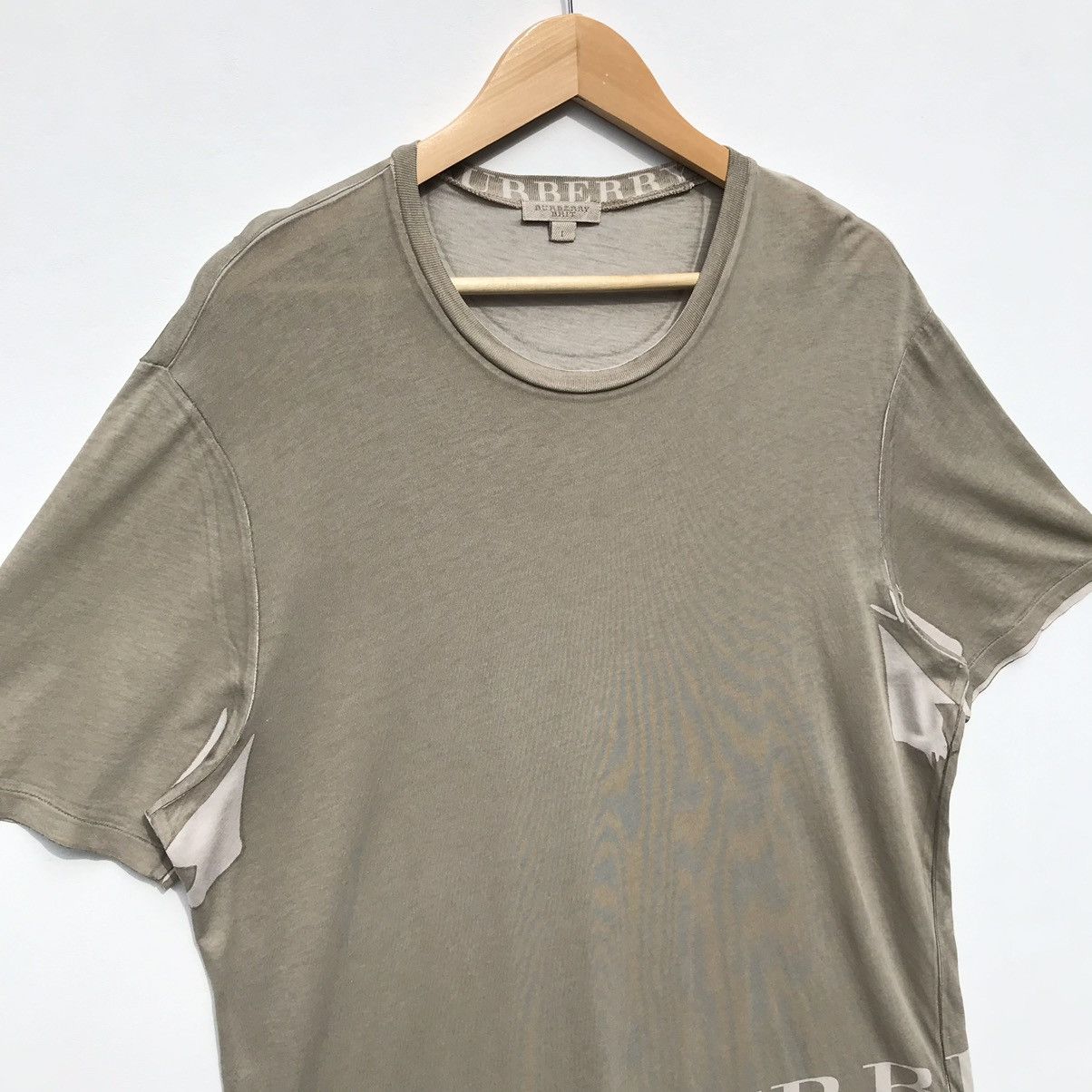 Burberry Burberry Brit Tee Spellout Burberry Brit Luxury Size US L / EU 52-54 / 3 - 5 Thumbnail