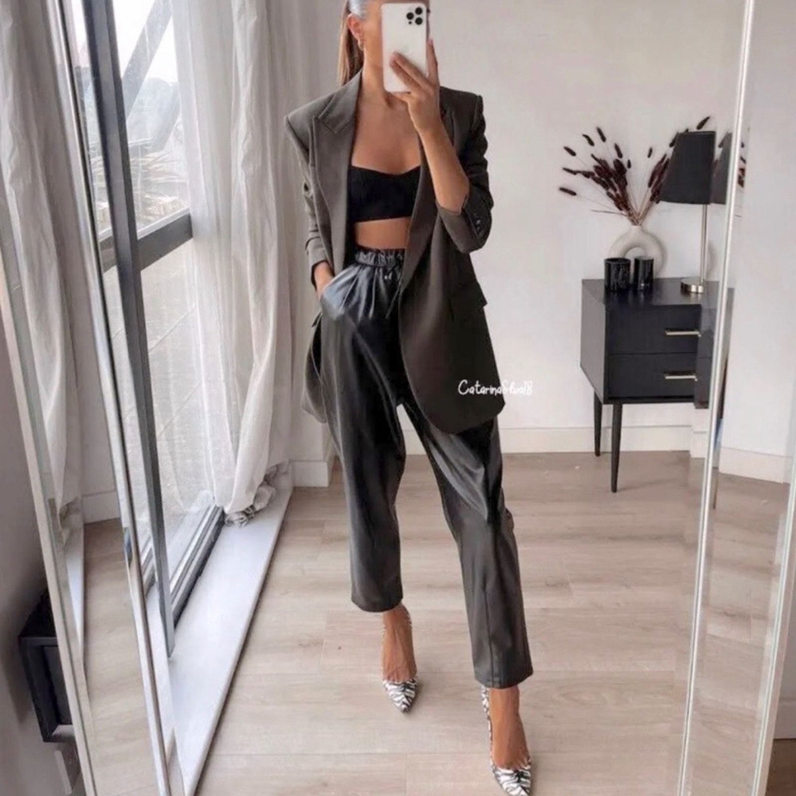 Zara Zara Blogger Favorite Faux Leather weekend pants Size 42" / US 20 - 1 Thumbnail