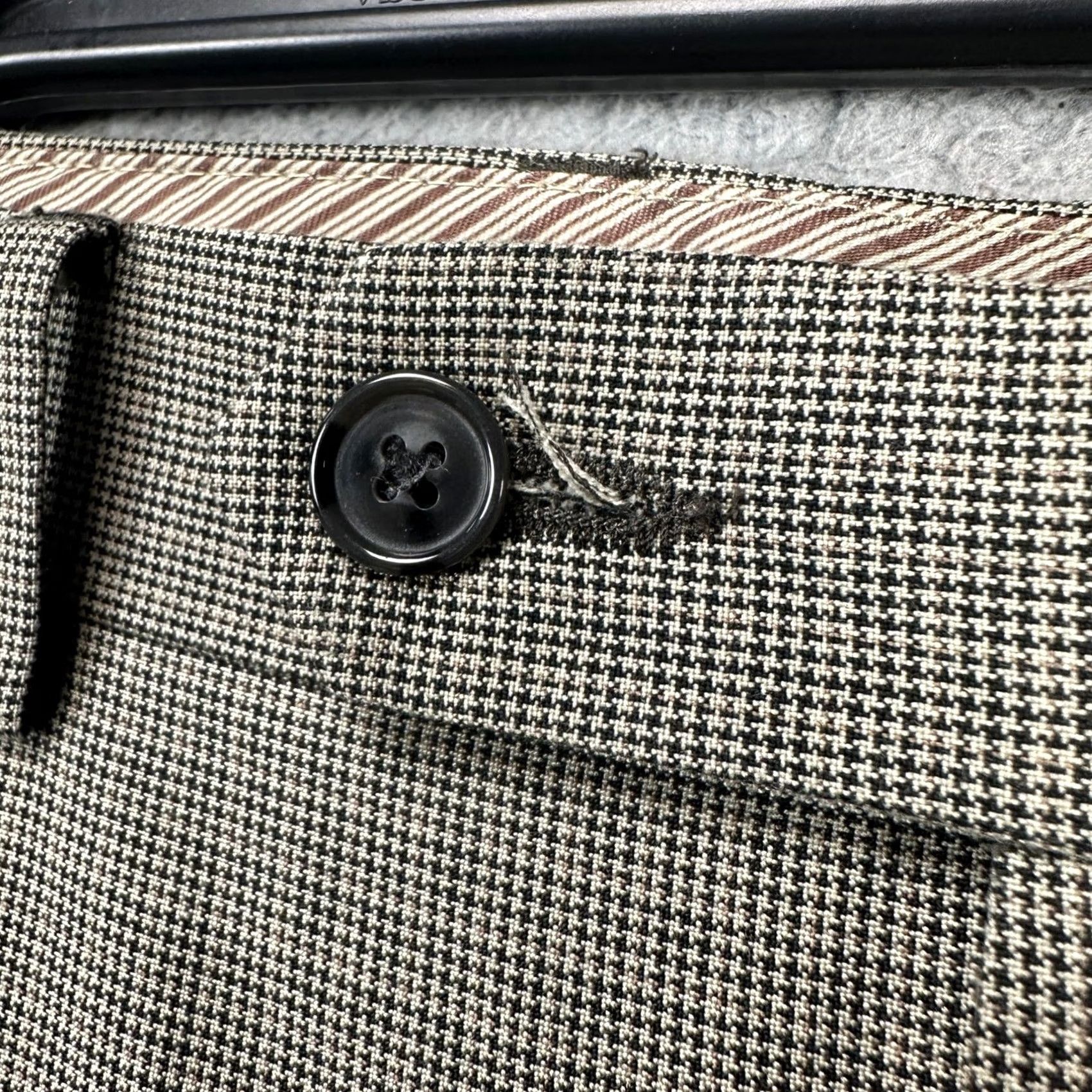 Ralph Lauren Lauren Ralph Lauren Mens Dress Pants 39X30 Tan Grey Houndstooth Pleated Straight Pants Mens 39X30 Beige Belted Slacks Office Formal Pants Mens Size US 39 - 5 Thumbnail