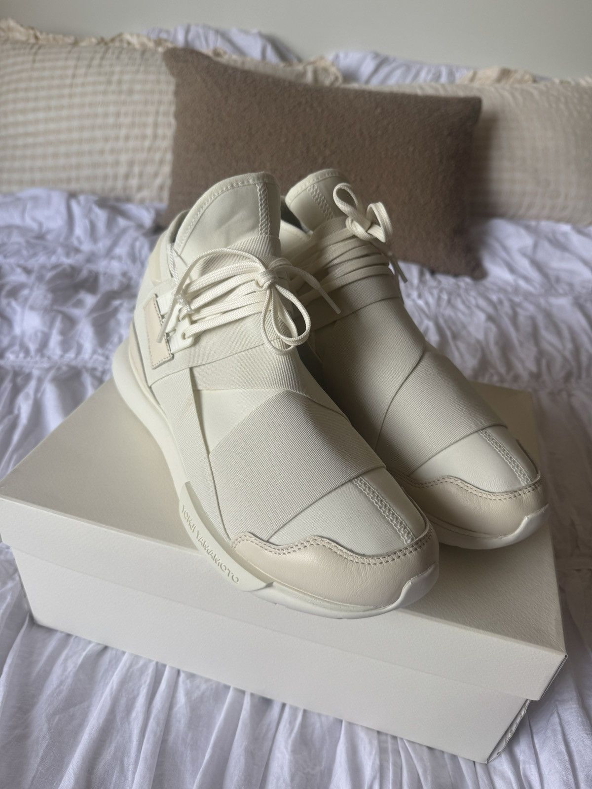 Y-3 × Yohji Yamamoto Y-3 Qasa High Size US 9.5 / EU 42-43 - 1 Thumbnail
