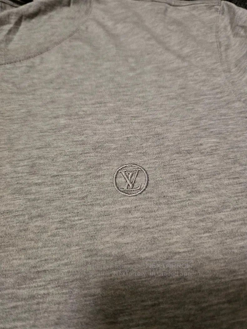 Louis Vuitton Louis Vuitton Gray Short Sleeve T. Size US S / EU 44-46 / 1 - 2 Thumbnail