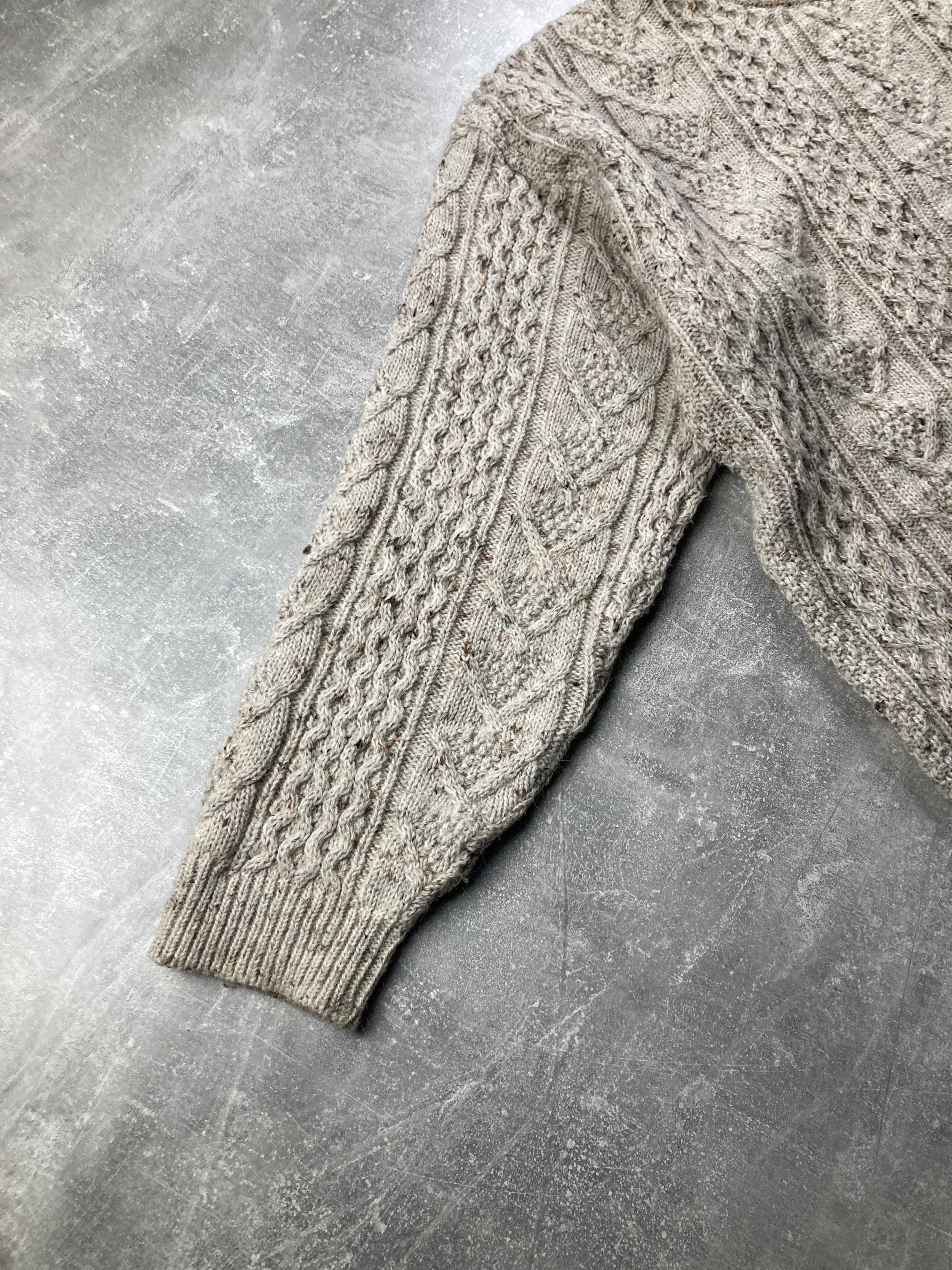 Vintage Vintage Irish Wool hand knitted beige aran sweater italy Size US L / EU 52-54 / 3 - 2 Thumbnail