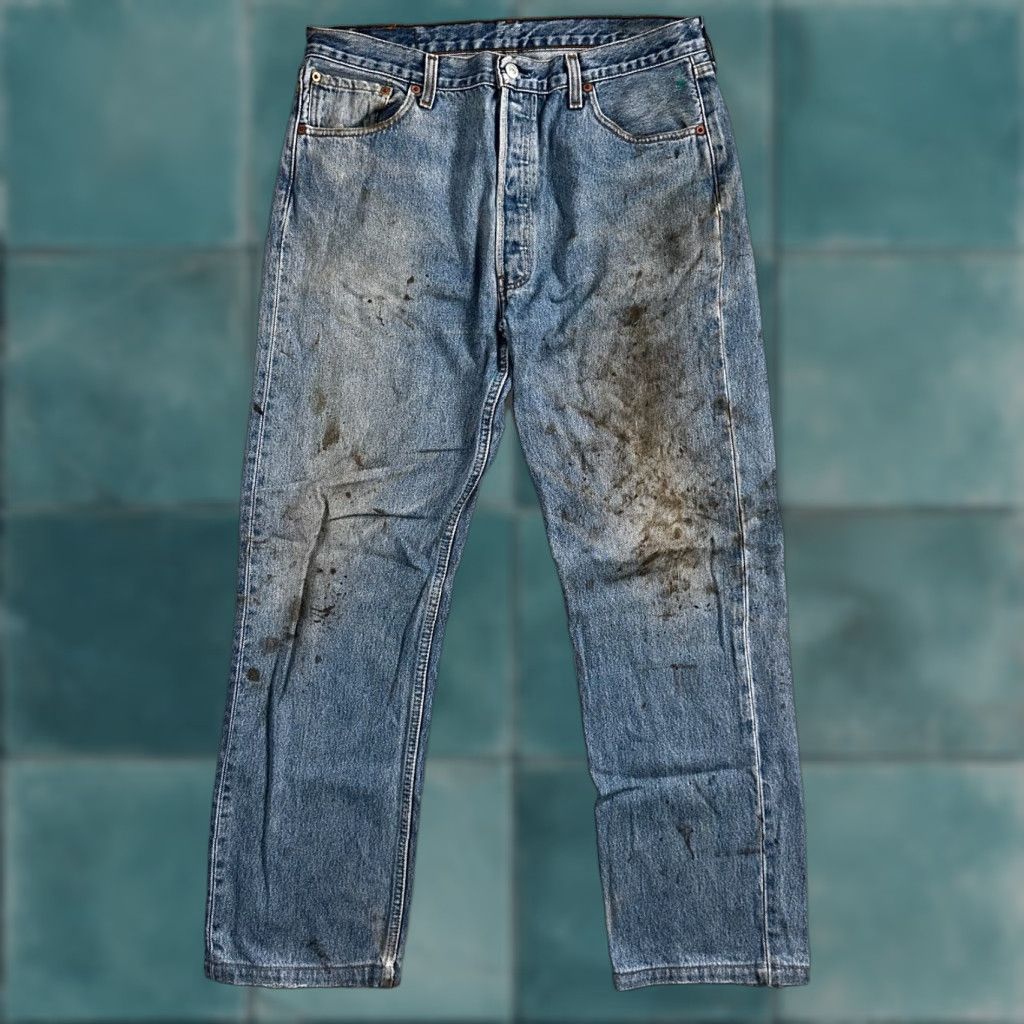 Levi's VINTAGE Levi's 501 Jeans Men 36x36 Straight Leg Blue Light Wash 90s USA Size US 36 / EU 52 - 1 Thumbnail