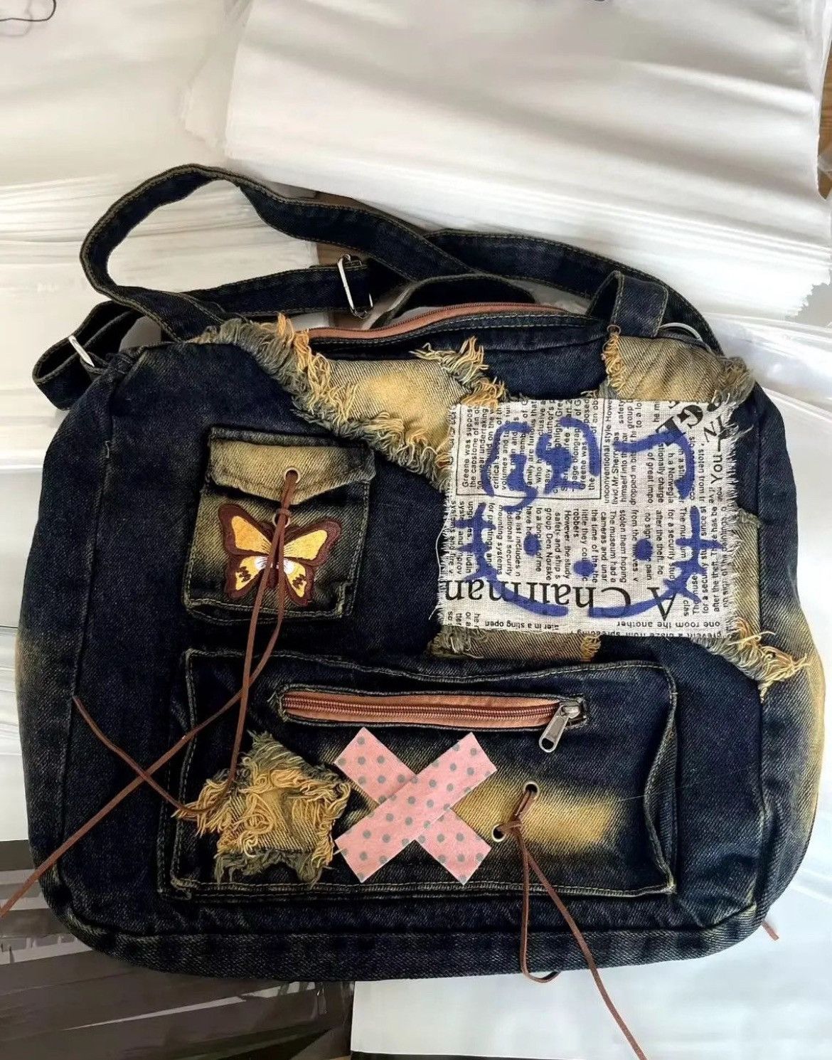 Japanese Brand × Vintage Capacity Patchwork Retro Hello Kitty Y2k Bag Size ONE SIZE - 2 Thumbnail