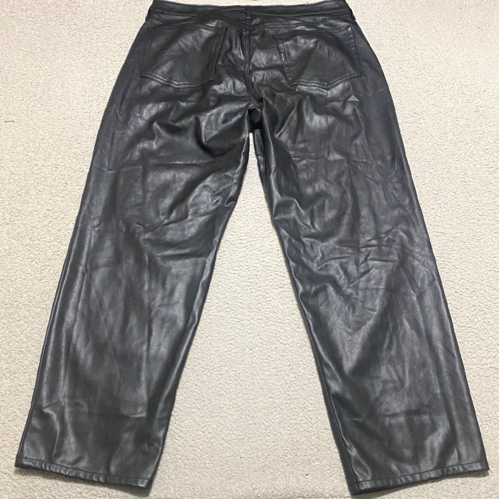 Old Navy Old Navy Pants Womens 18 Black High-Rise OG Loose Straight Faux Leather Vegan Pants Womens 18 Black High-Rise OG Loose Straight Faux Leather Vegan Size 40" / US 18 - 2 Thumbnail