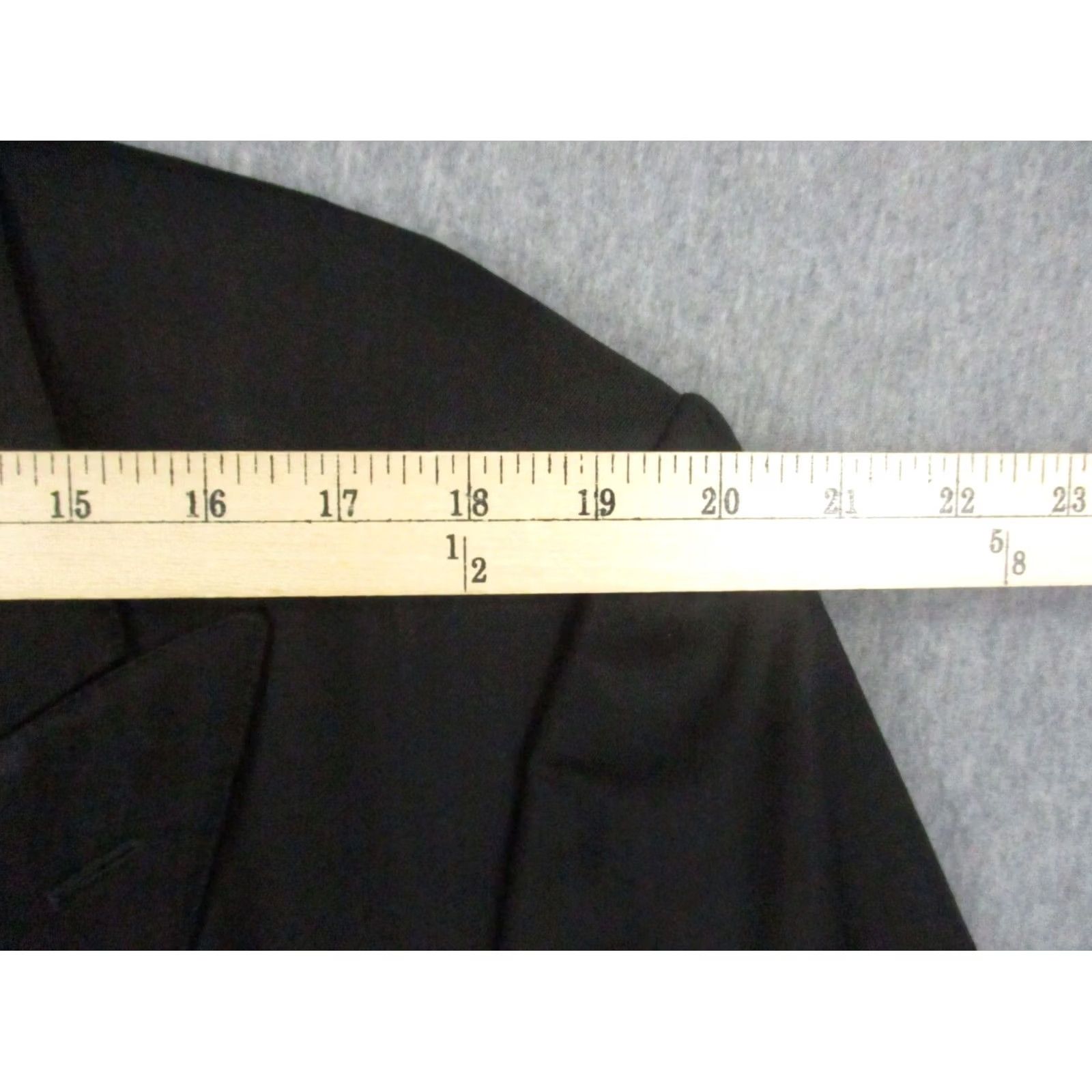 Ermenegildo Zegna Ermenegildo Zegna Blazer 42 Black Tuxedo Jacket Blazer Men 42 Black Solid Notch Lapel Six-Button Single-Breasted Vintage: No Size 42R - 7 Thumbnail