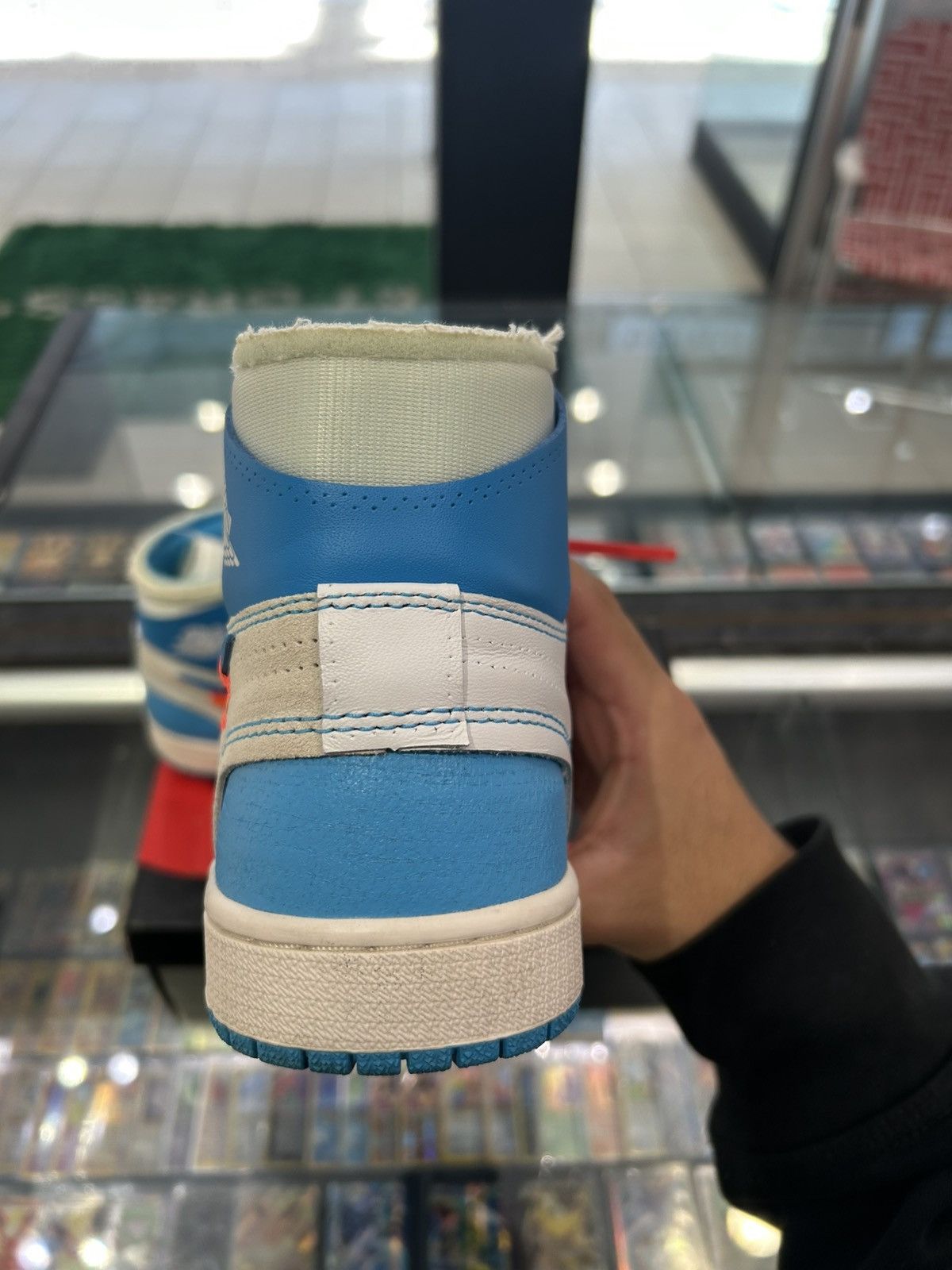 Jordan Brand × Off-White Jordan 1 Off-white UNC Size US 7.5 / EU 40-41 - 5 Thumbnail